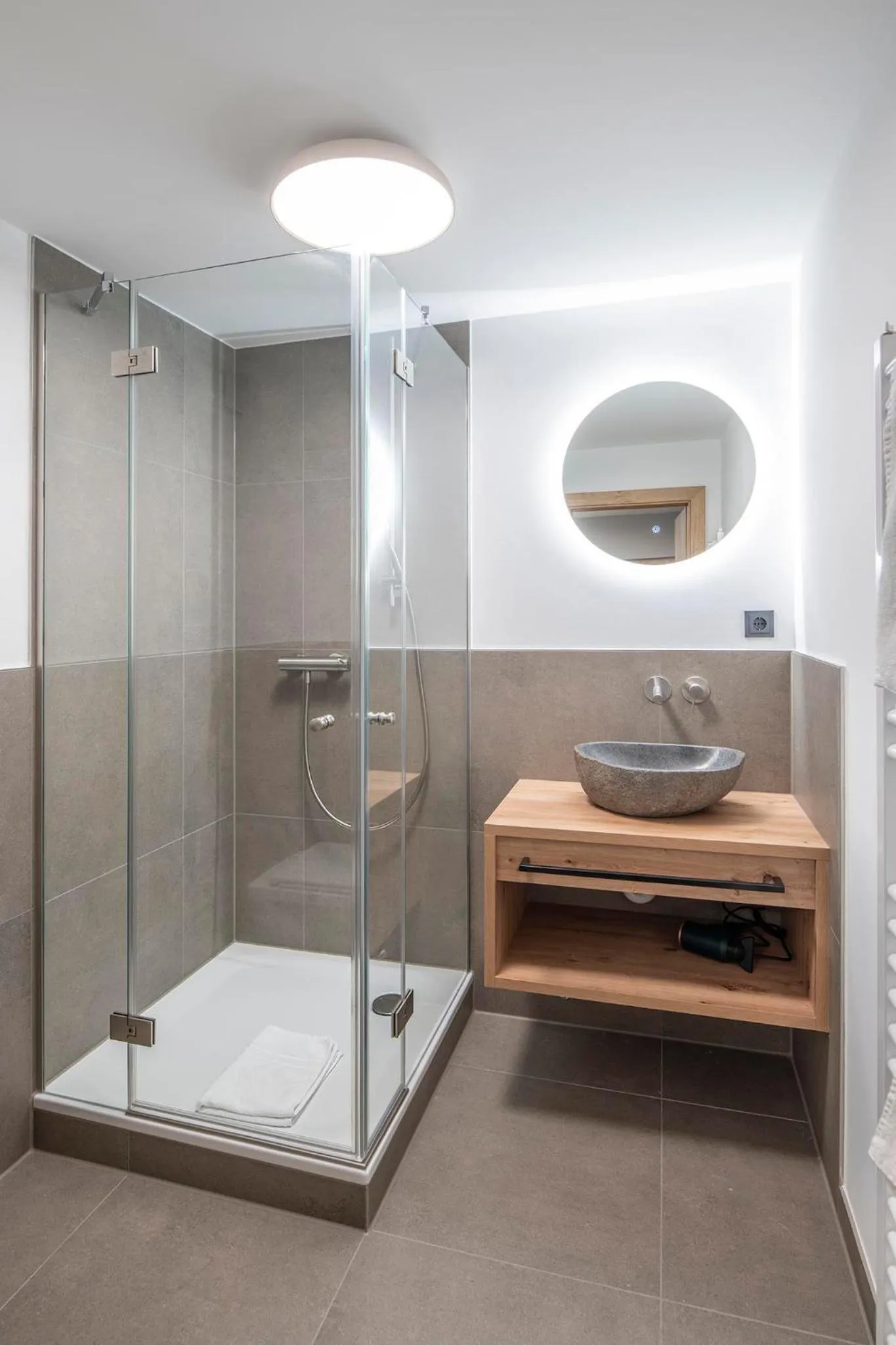 Bathroom in Langwieder See