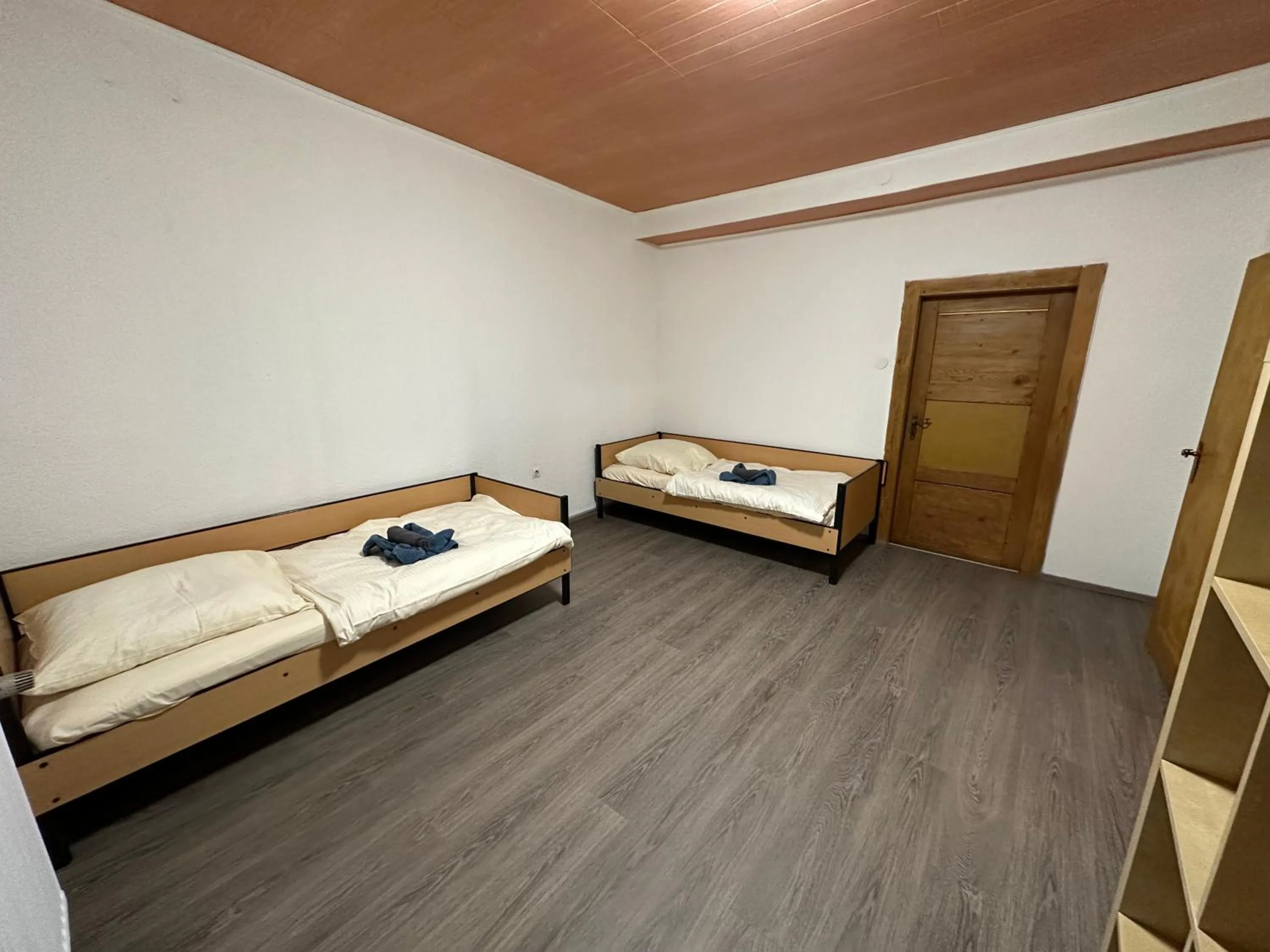 Bed in Belle Vue Apartrooms