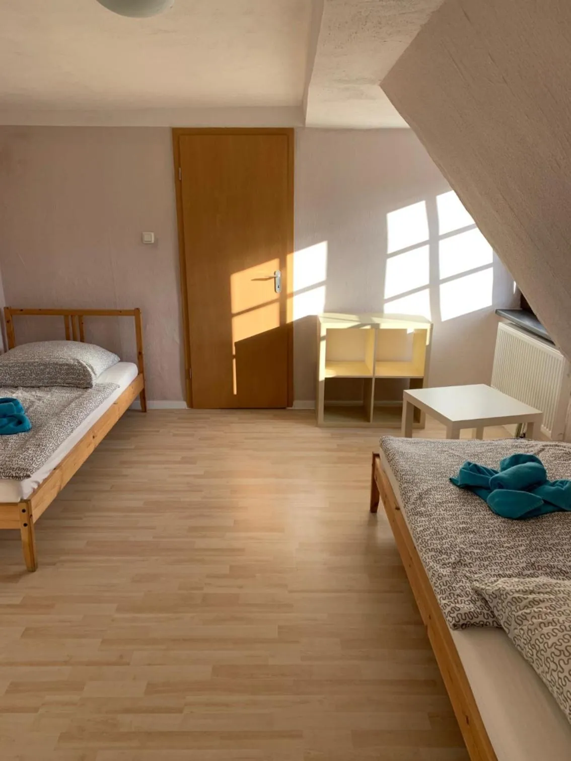 Bedroom, Bed in Belle Vue Apartrooms