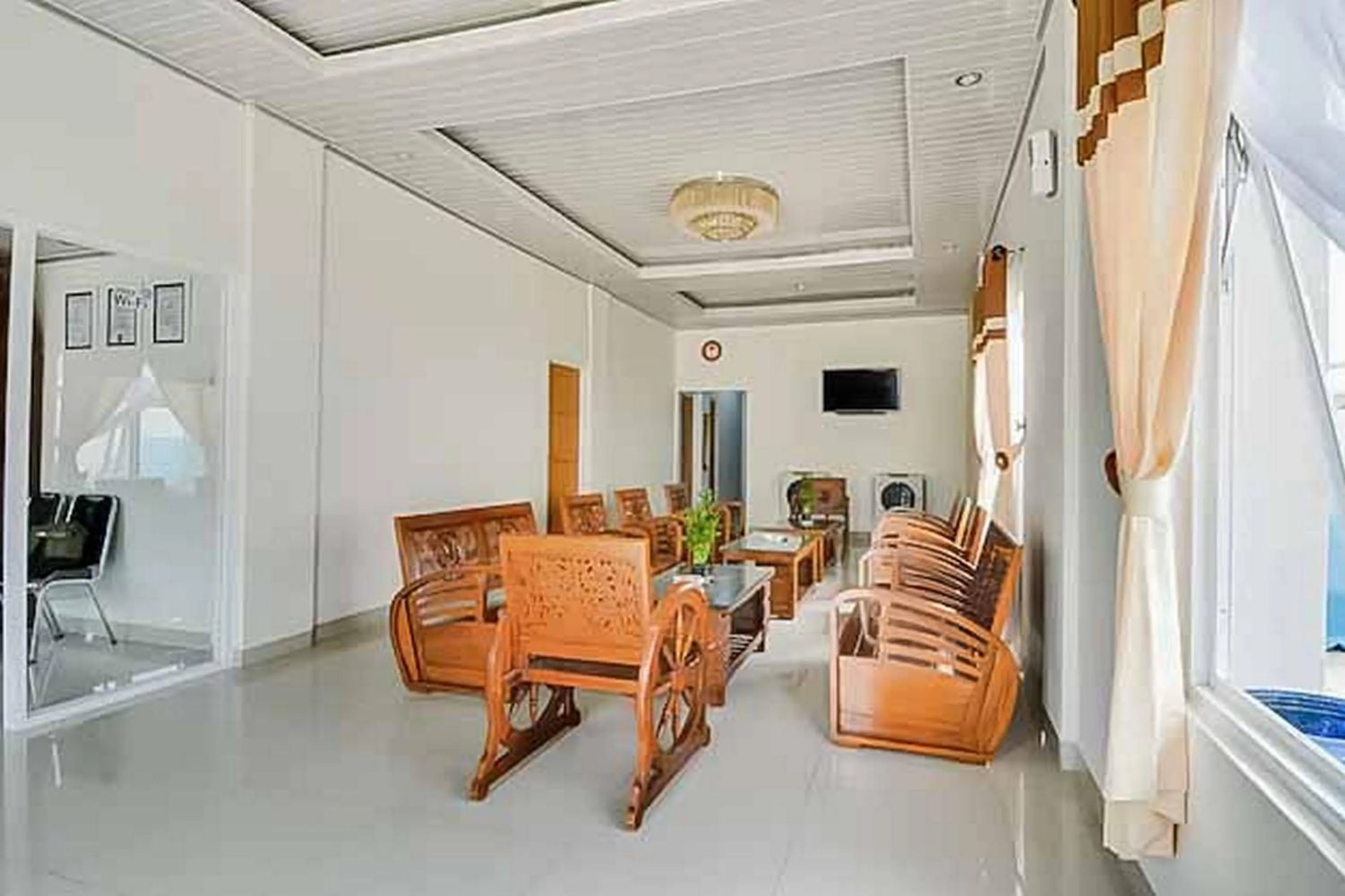 RedDoorz near Palembang Airport 2