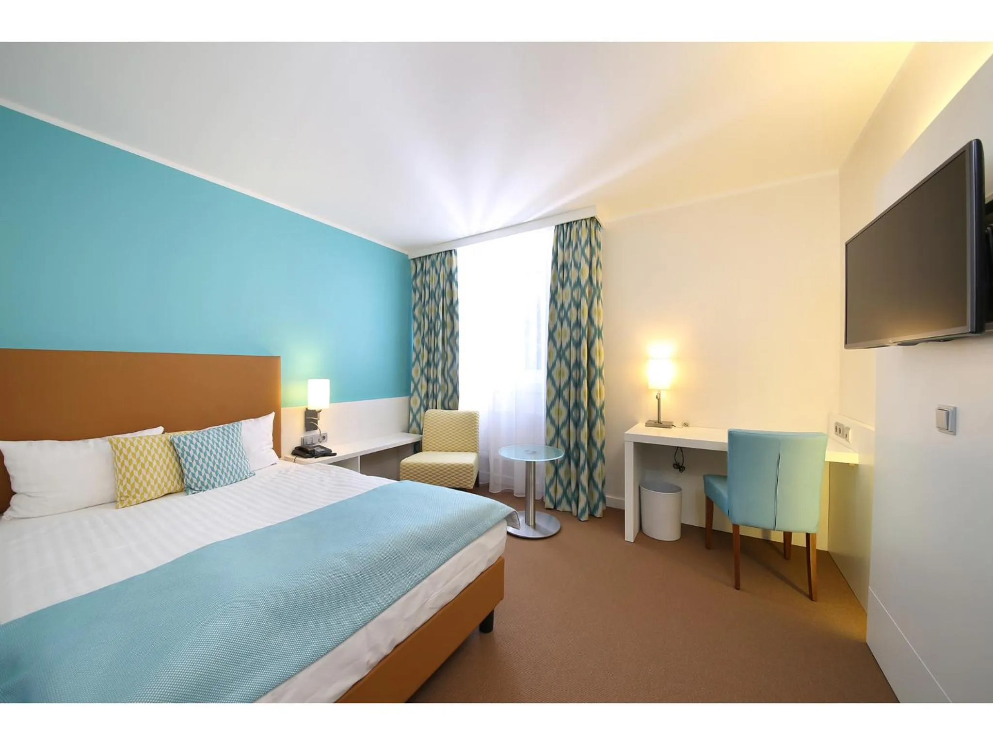 Photo of the whole room, Bed in Congress Hotel am Stadtpark