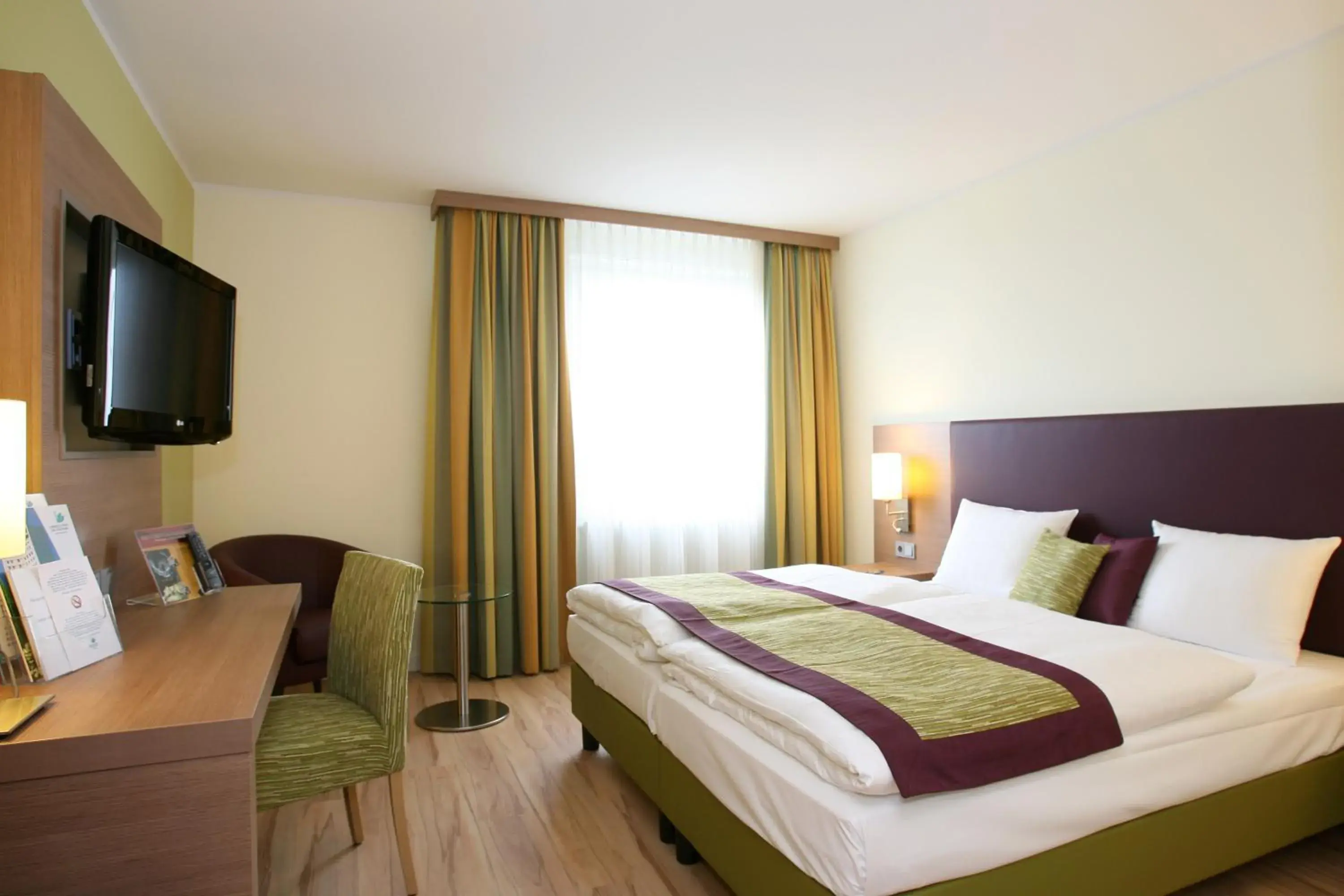 Classic Double Room in Congress Hotel am Stadtpark Classic Double Room in Congress Hotel am Stadtpark