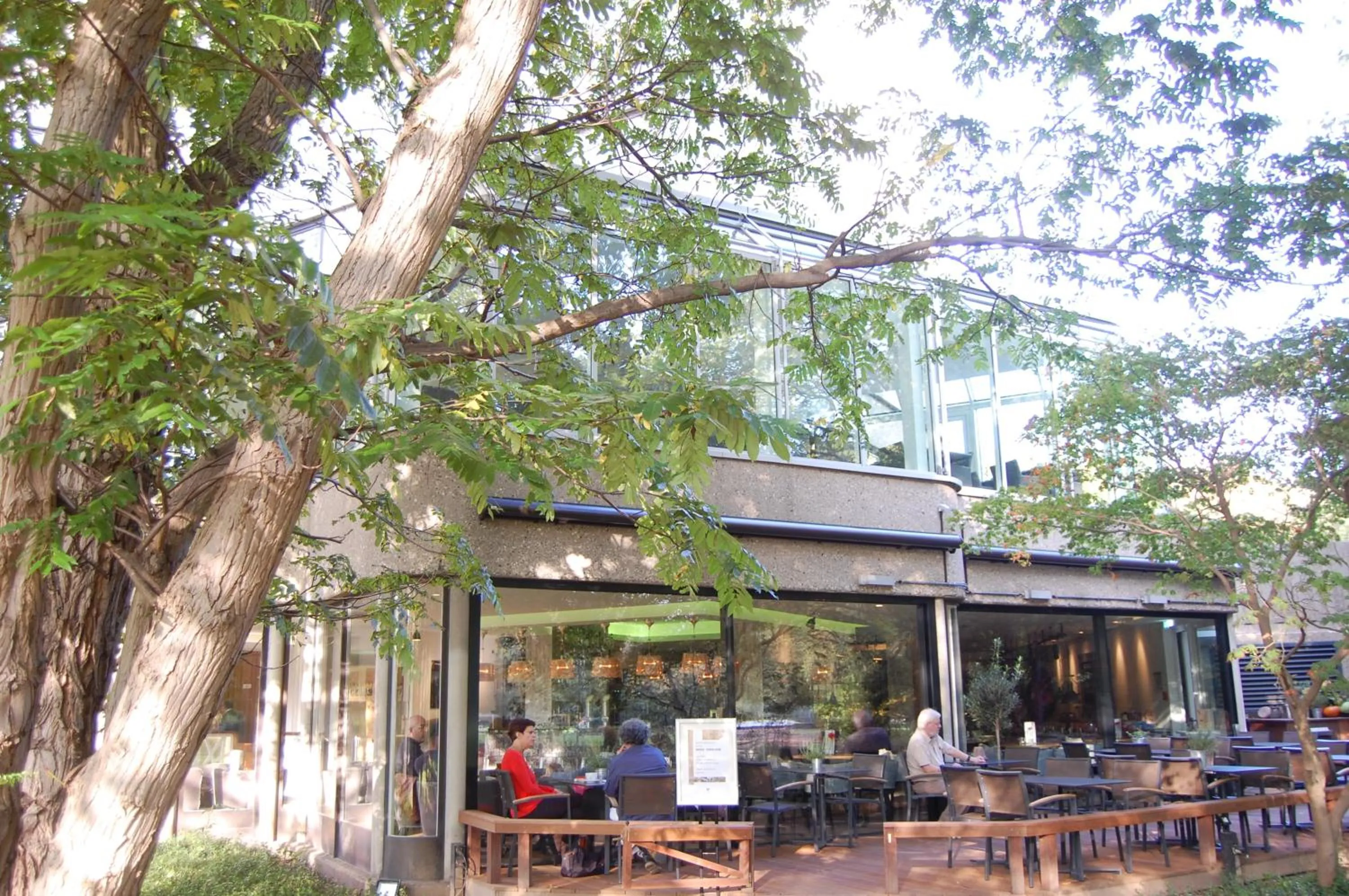 Restaurant/places to eat in Congress Hotel am Stadtpark