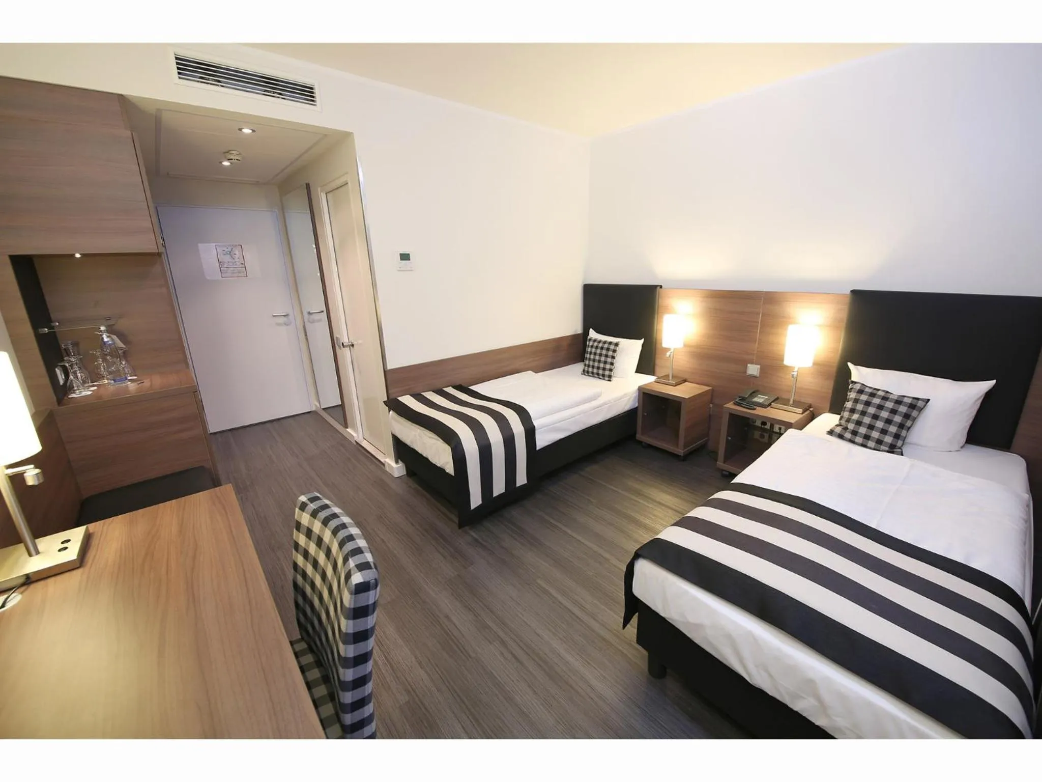 Photo of the whole room, Bed in Congress Hotel am Stadtpark