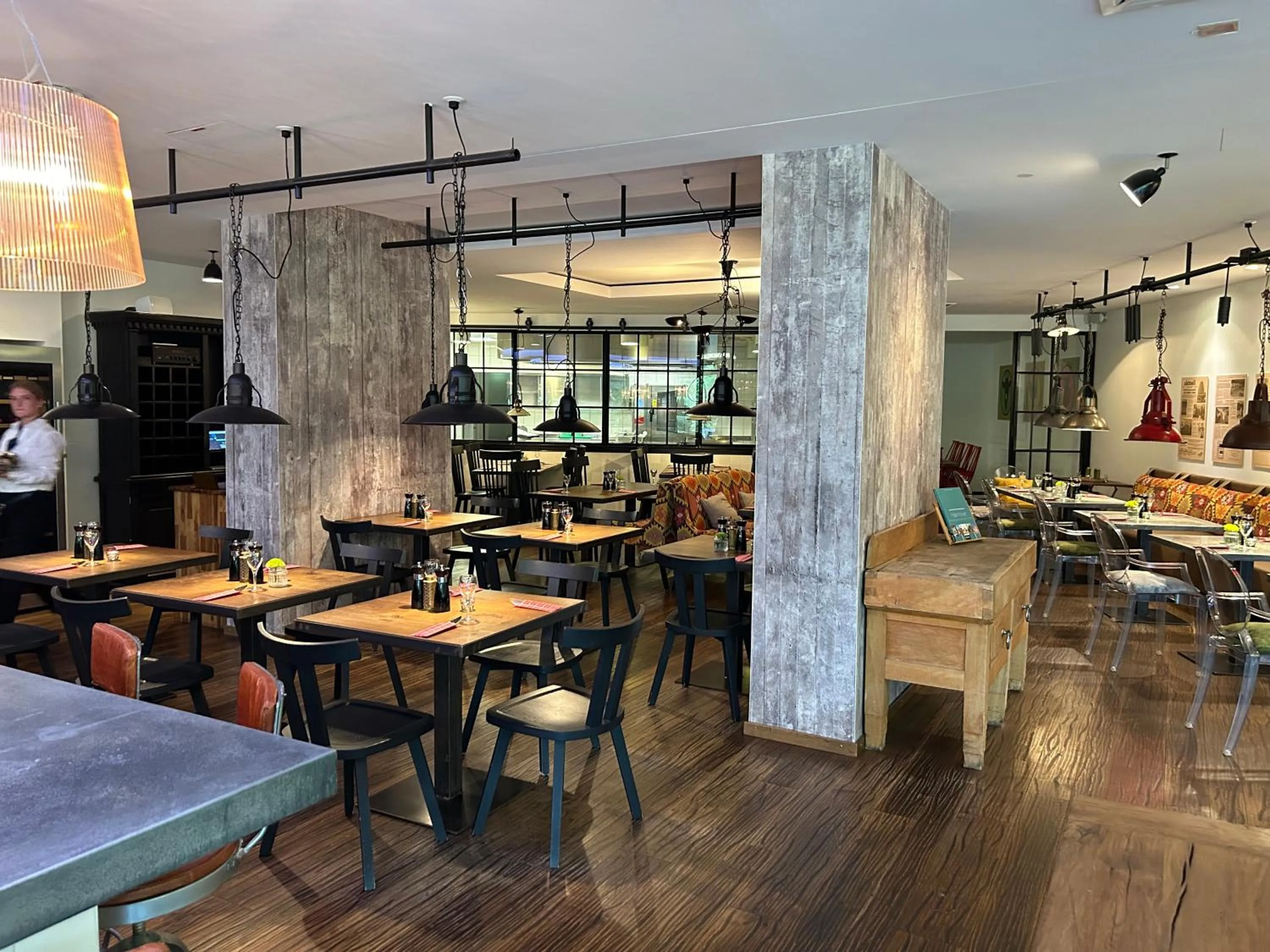 Restaurant/places to eat in Congress Hotel am Stadtpark