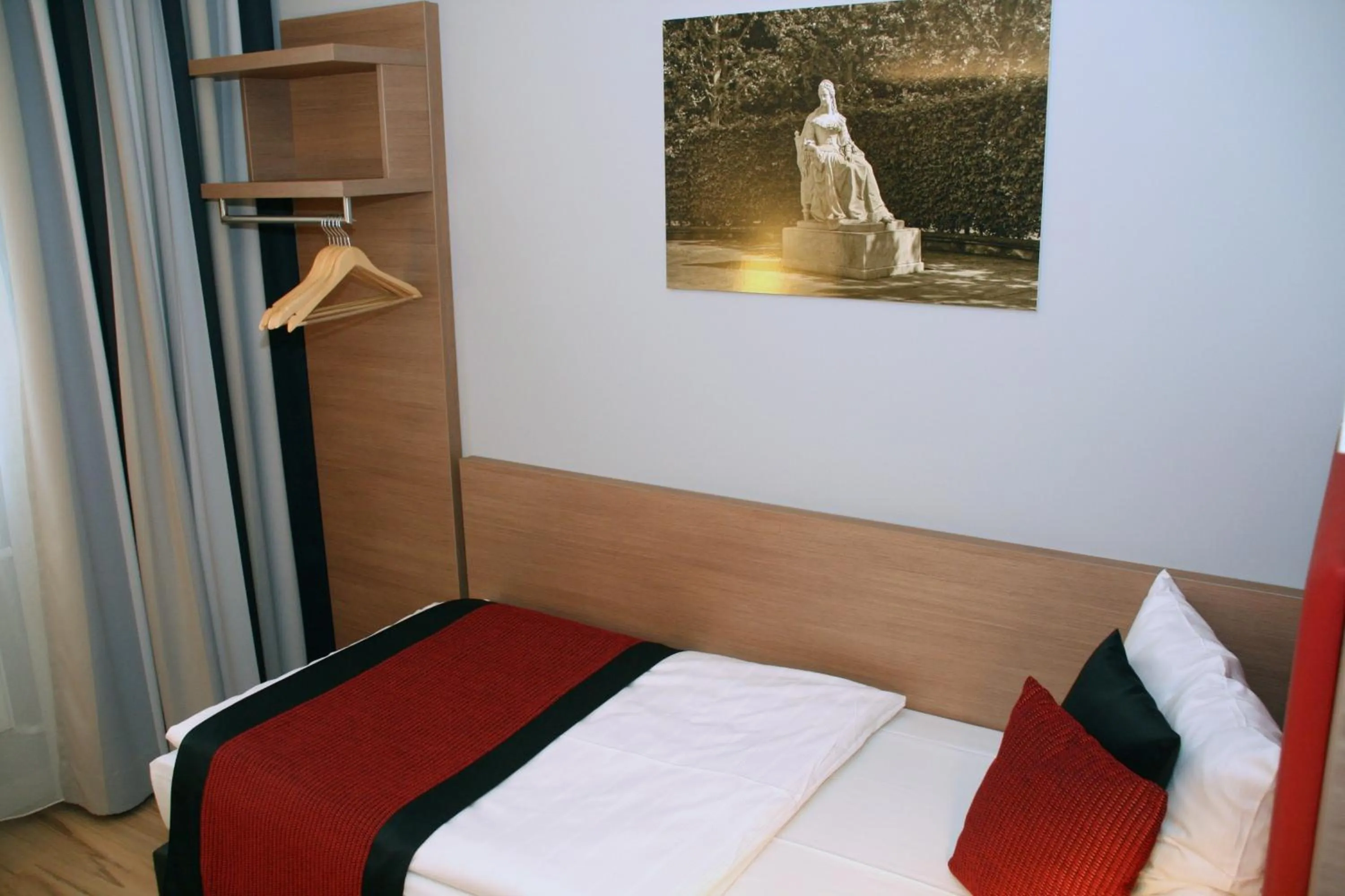 Decorative detail, Bed in Congress Hotel am Stadtpark