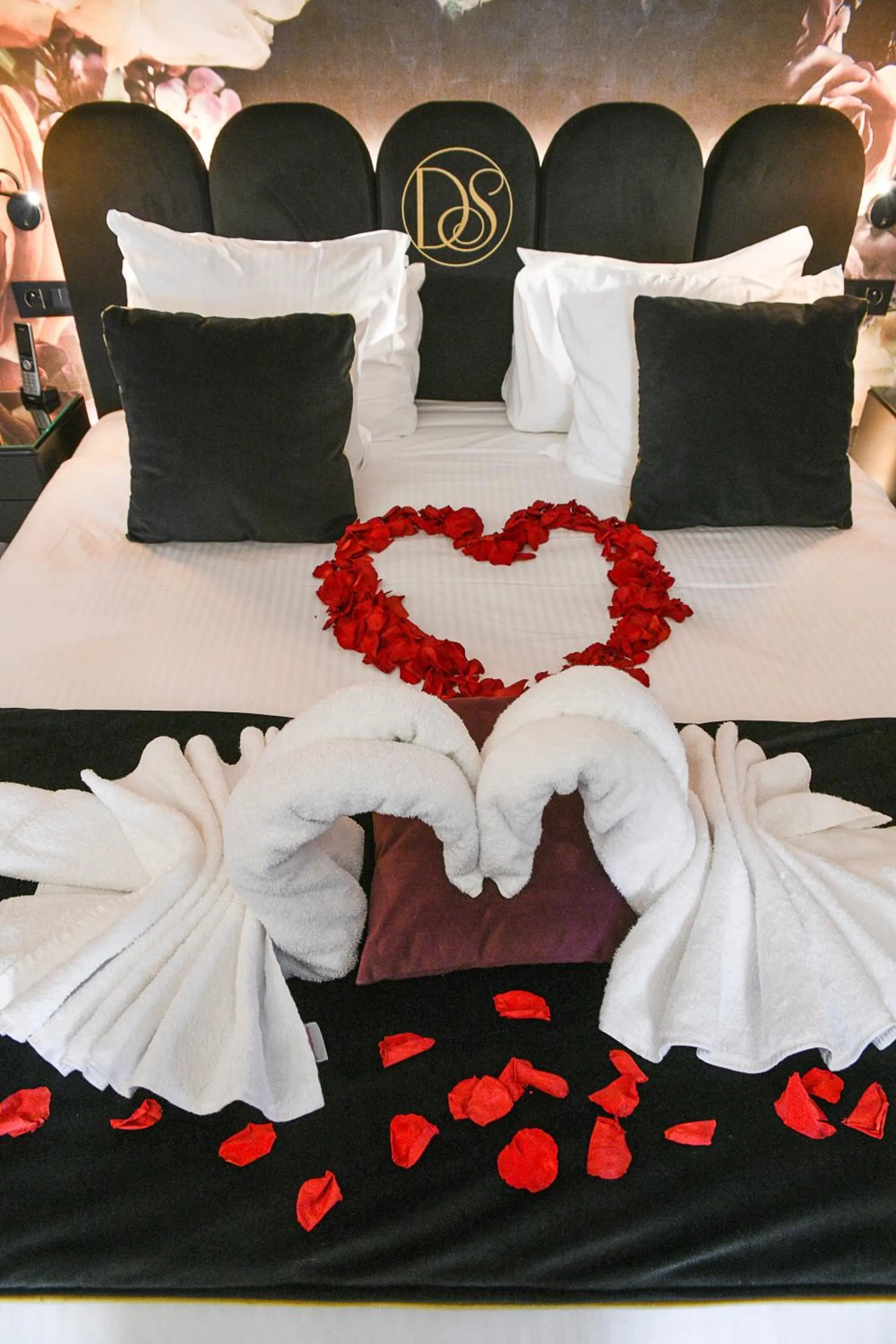 Bed in Domaine de Suzel Hôtel & Spa