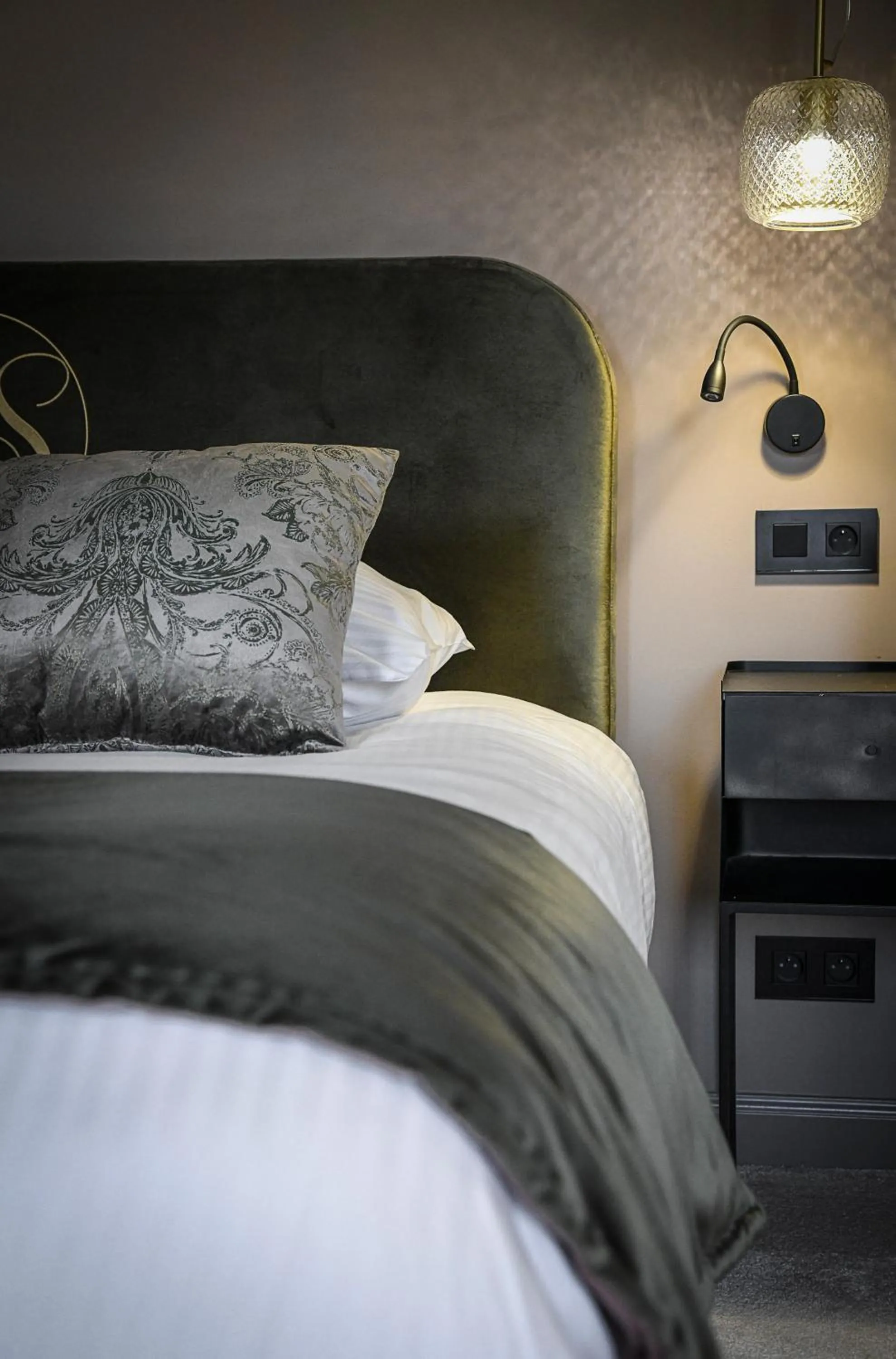 Bed in Domaine de Suzel Hôtel & Spa