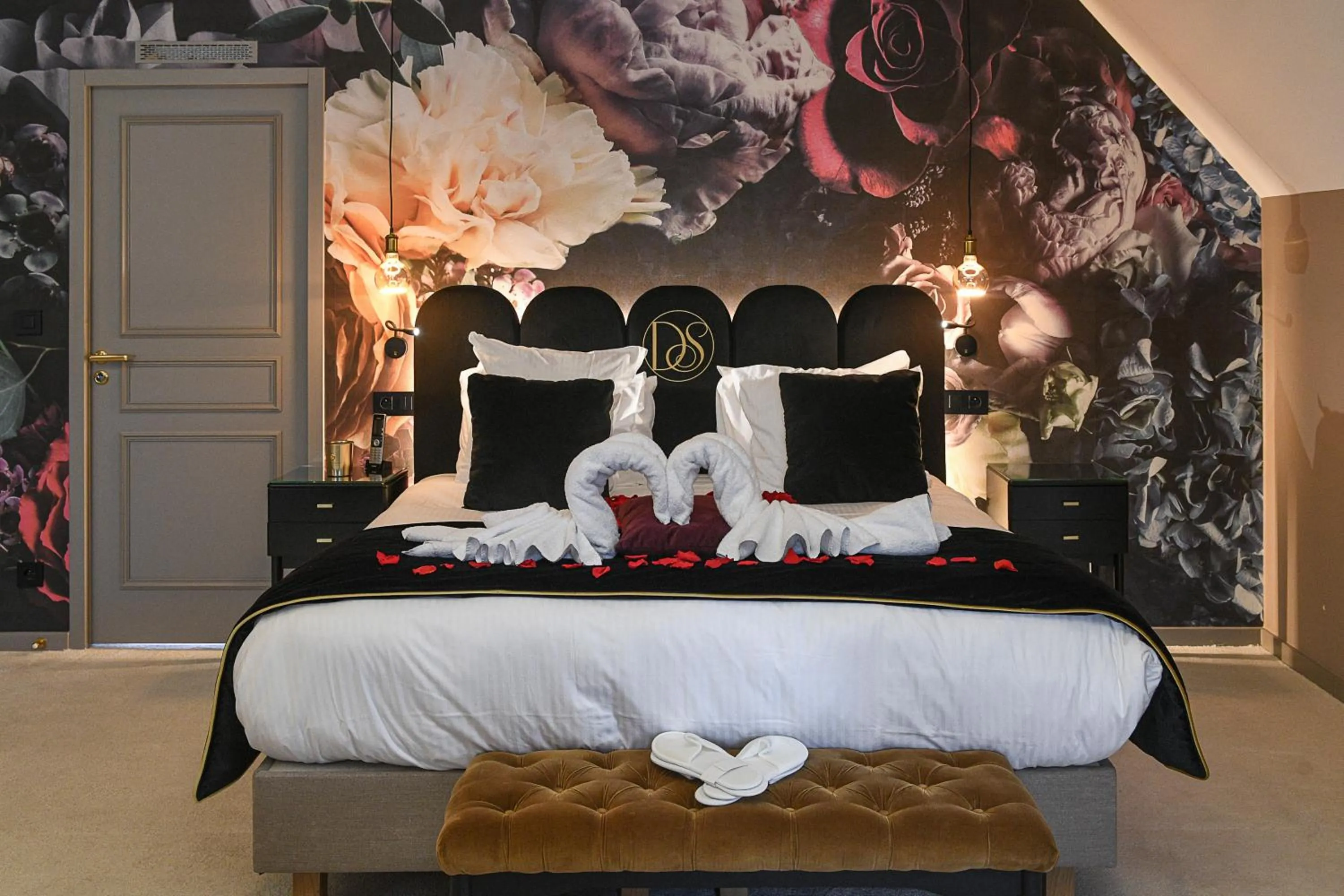 Bed in Domaine de Suzel Hôtel & Spa