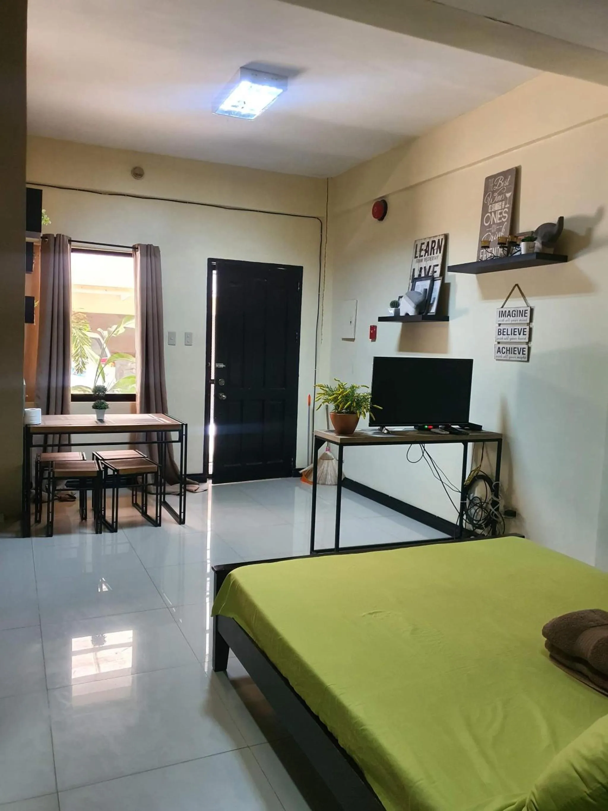 Bed in Carlo'S Place