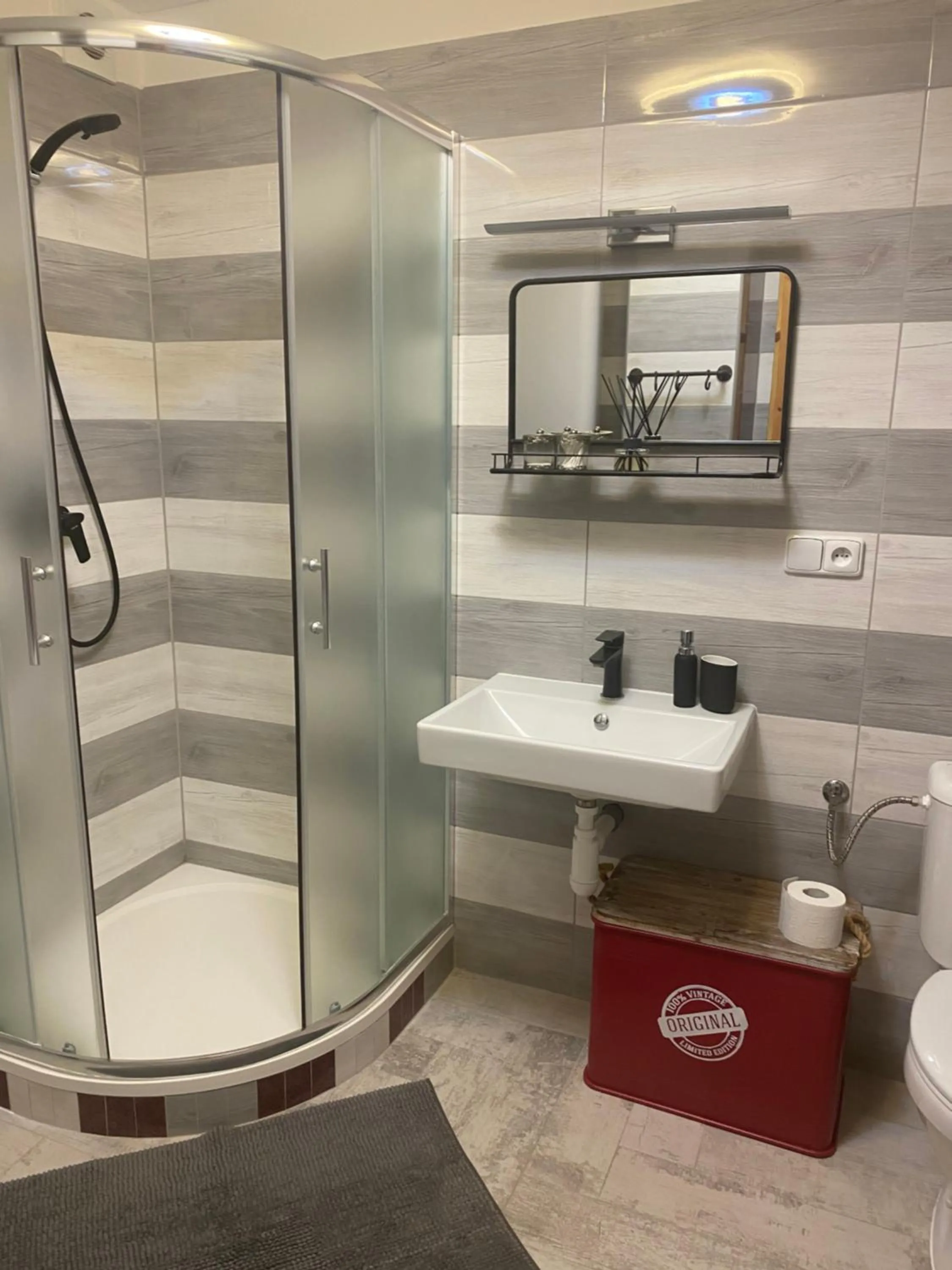 Shower in Lomnice nad Popelkou