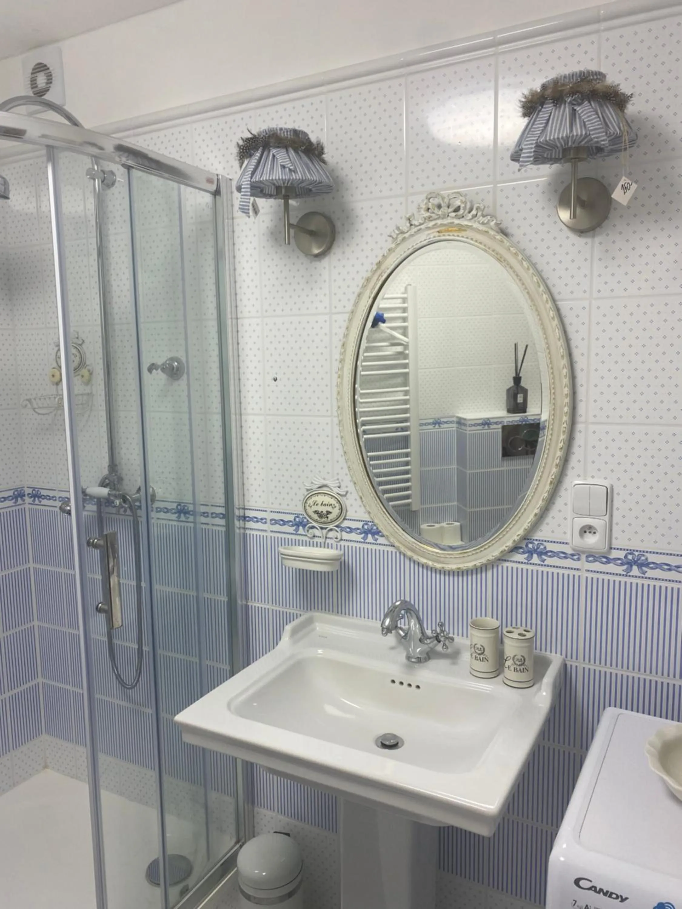 Shower in Lomnice nad Popelkou