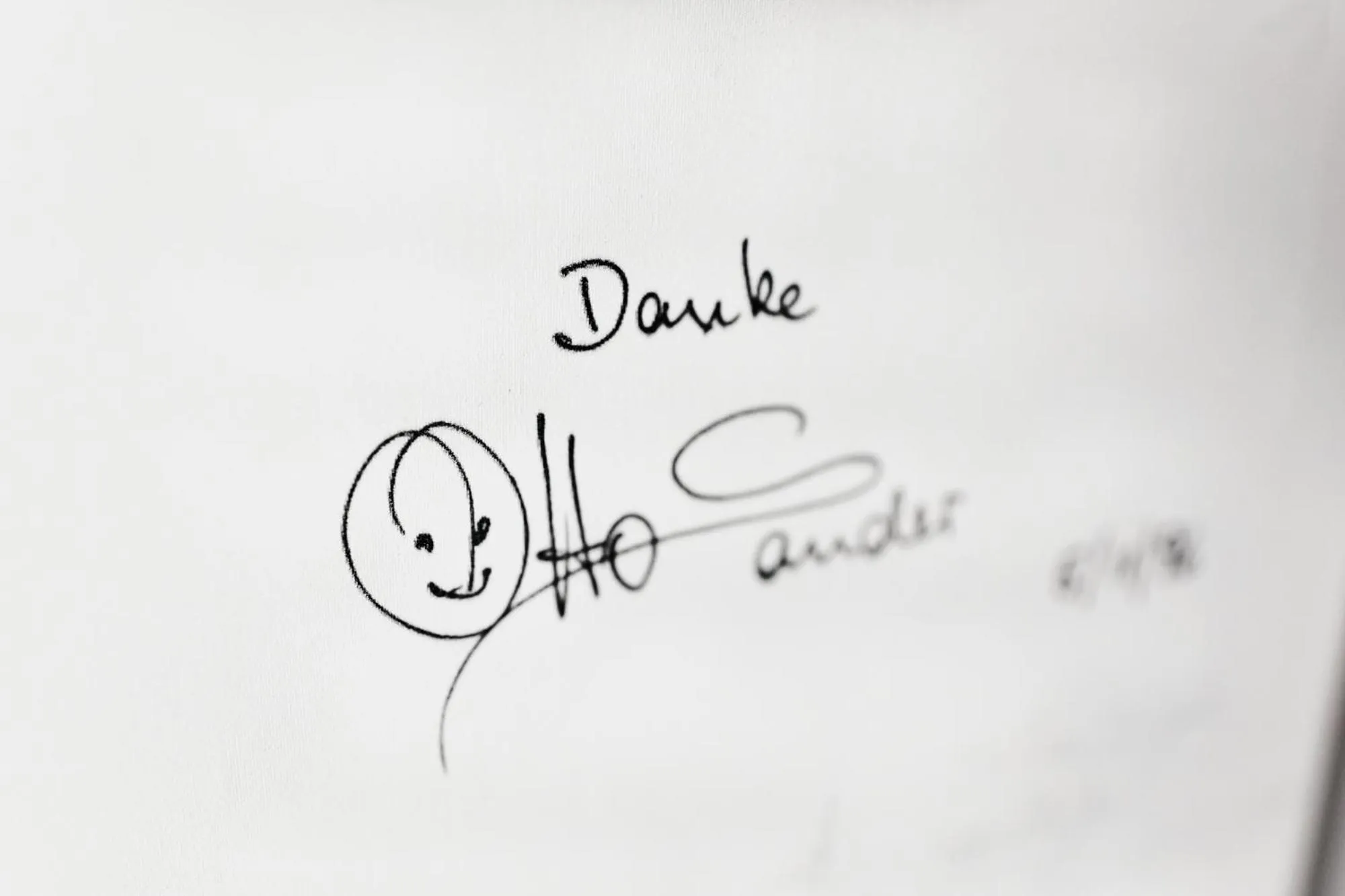 Text overlay in art Hotel Tucholsky