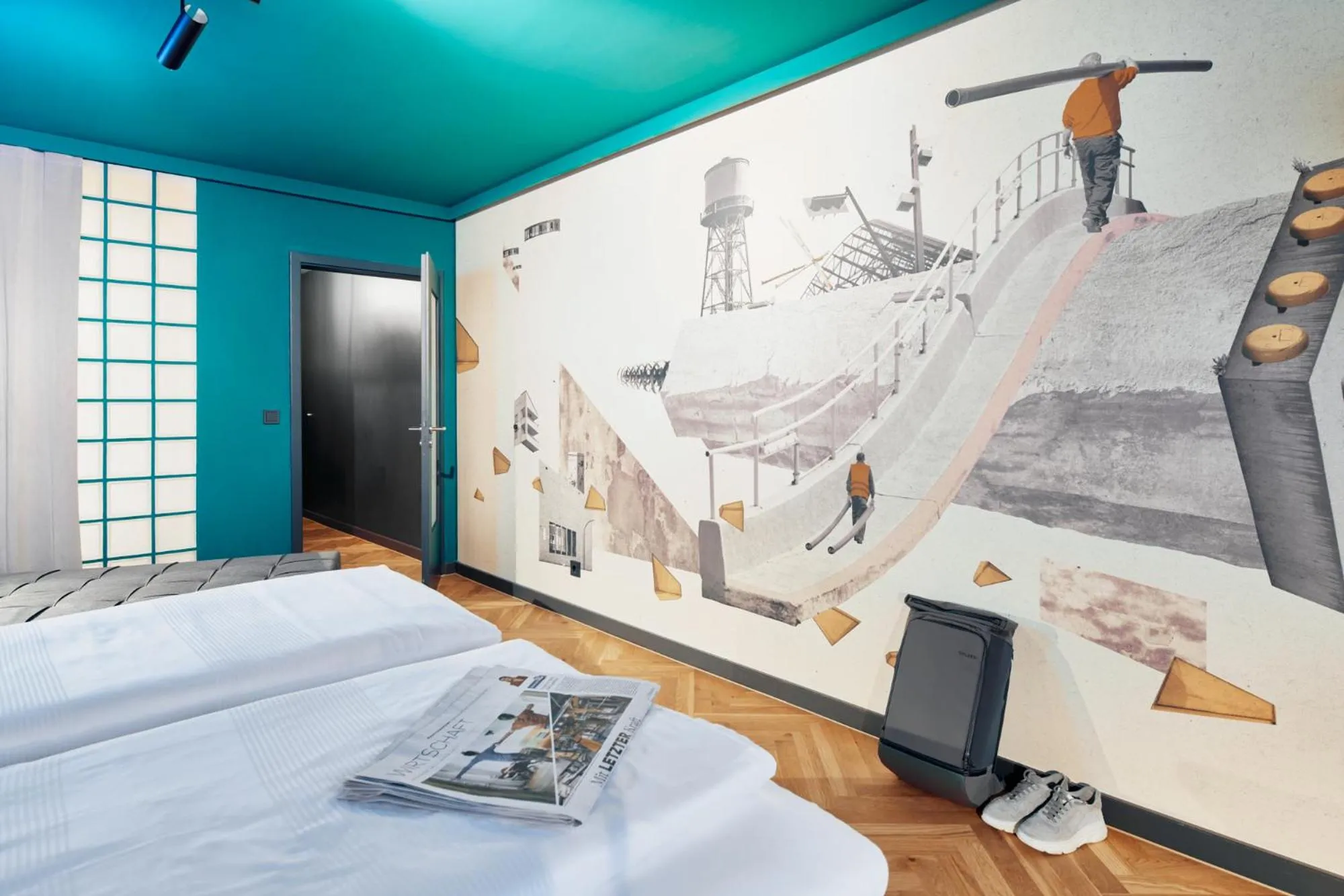 Photo of the whole room, Bed in art Hotel Tucholsky