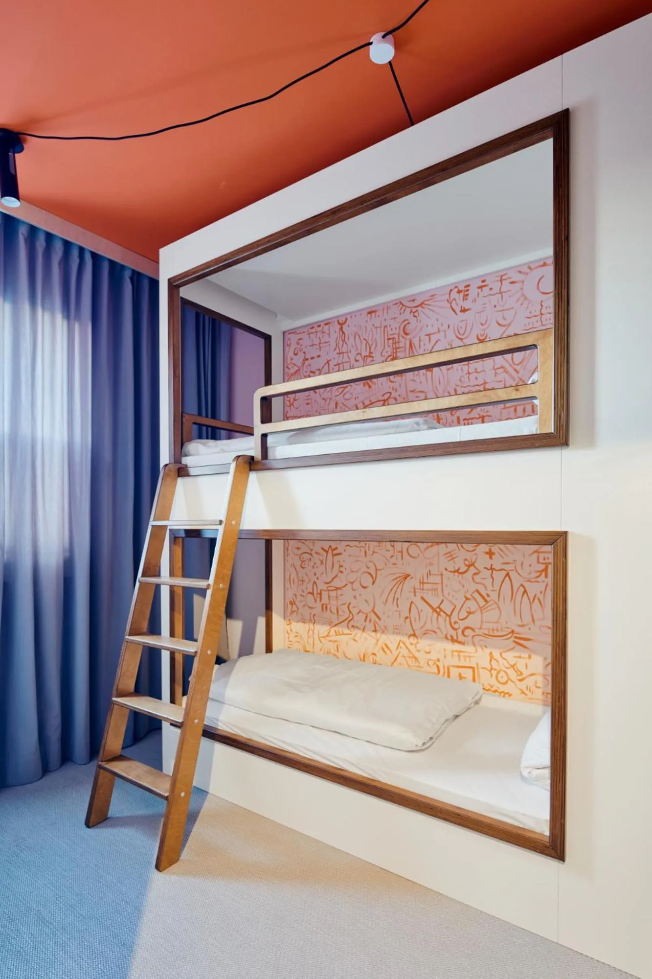 Family, Bed in art Hotel Tucholsky