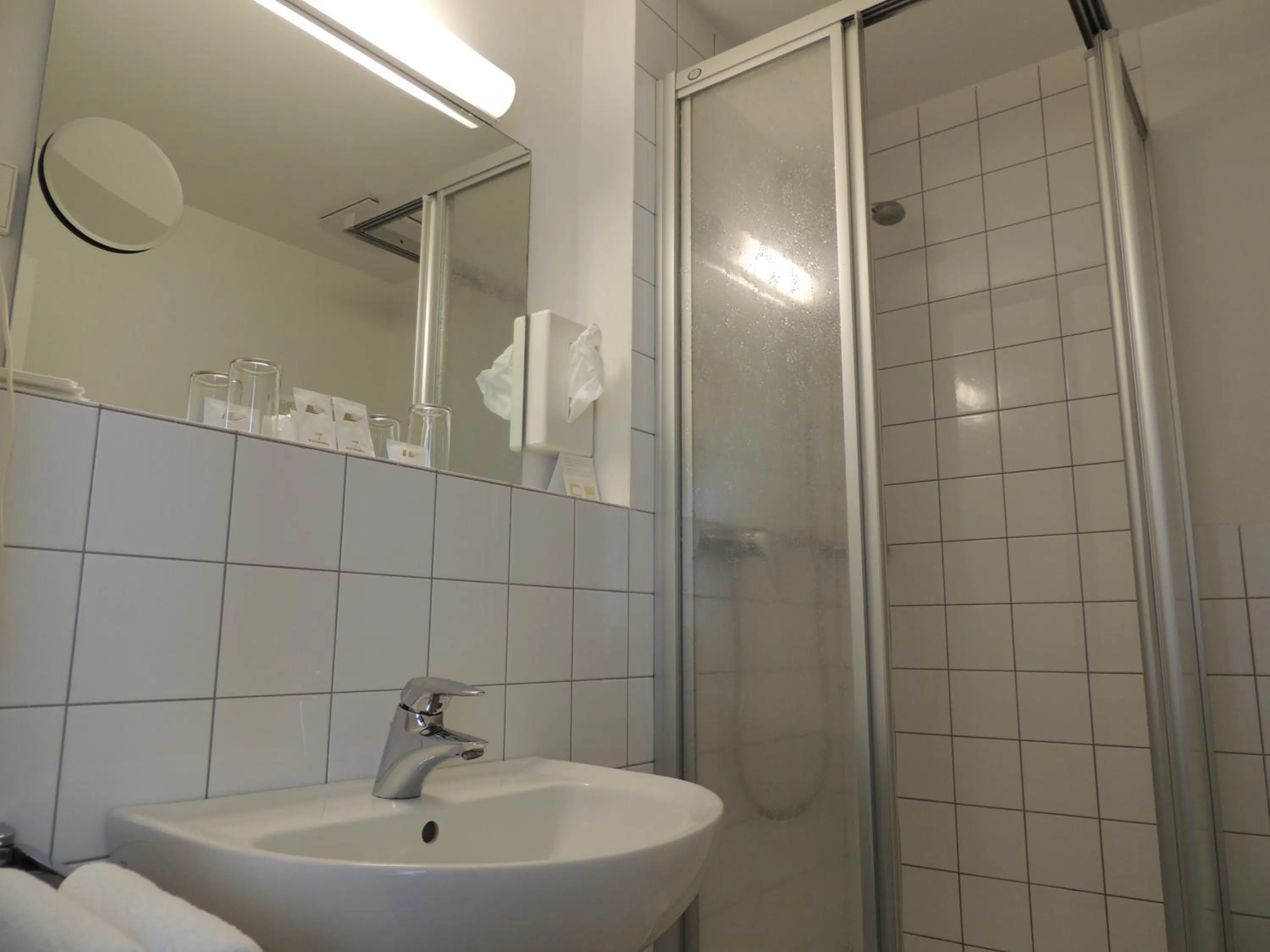 Bathroom in CVJM Düsseldorf Hotel & Tagung