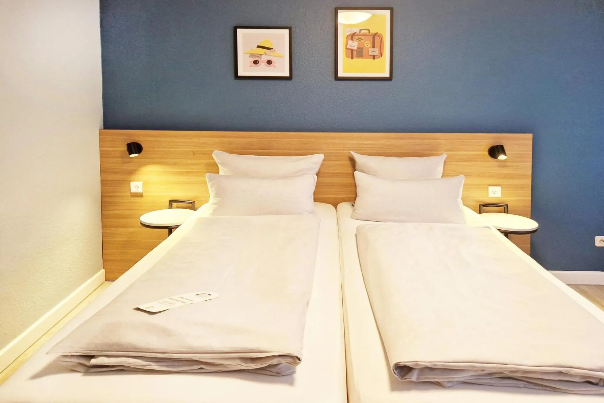 Photo of the whole room, Bed in Garner Hotel Bochum by IHG