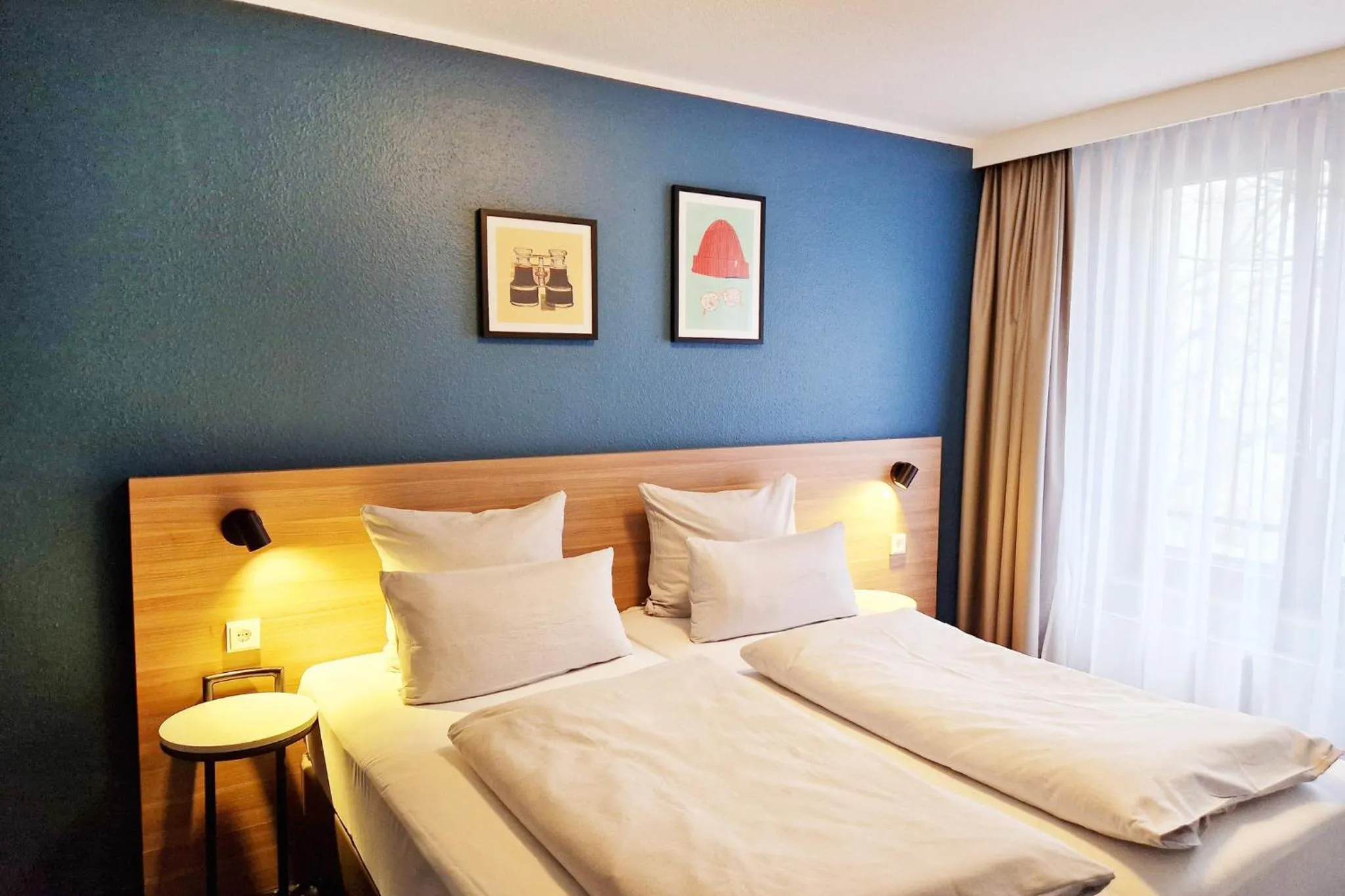 Photo of the whole room, Bed in Garner Hotel Bochum by IHG