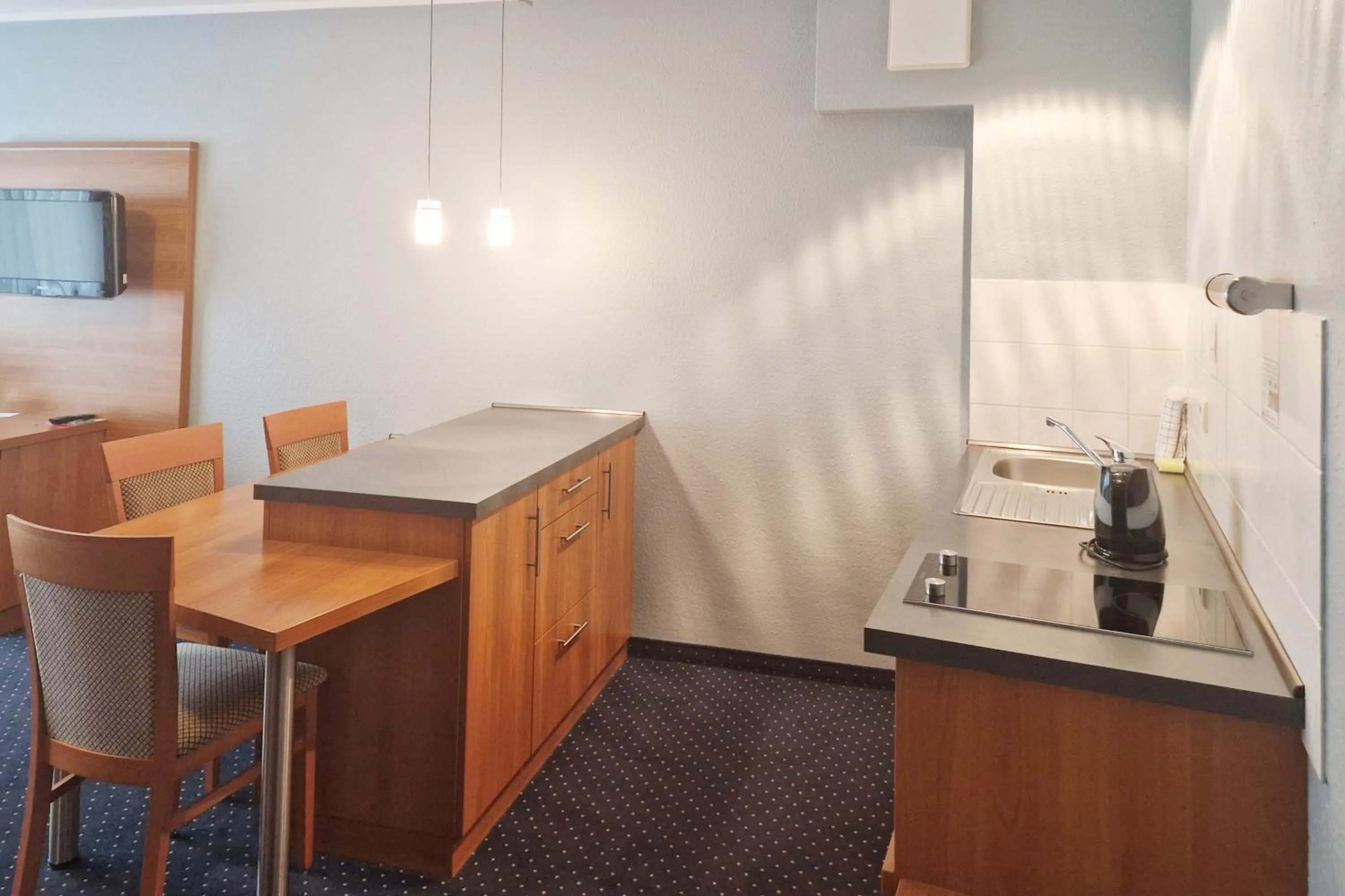 Photo of the whole room in Garner Hotel Bochum by IHG