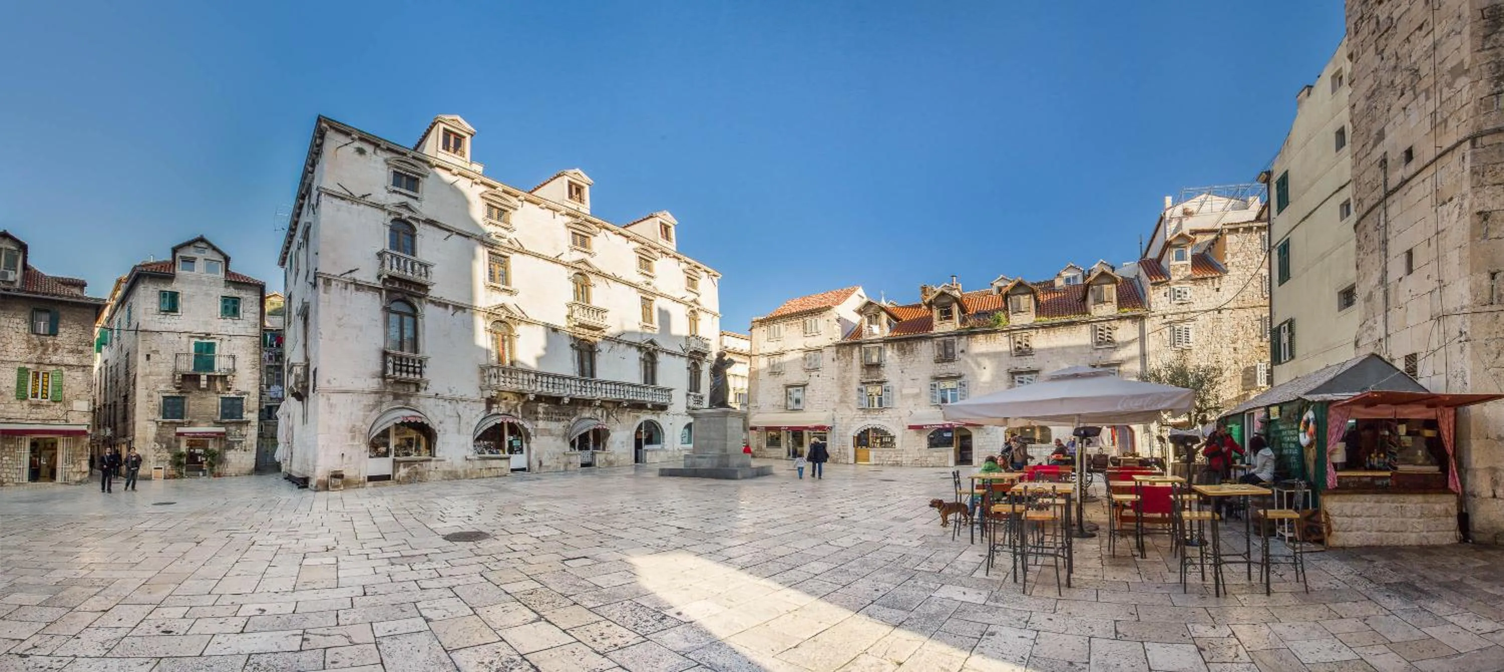 Neighbourhood in Luxury Rooms MA de Dominis