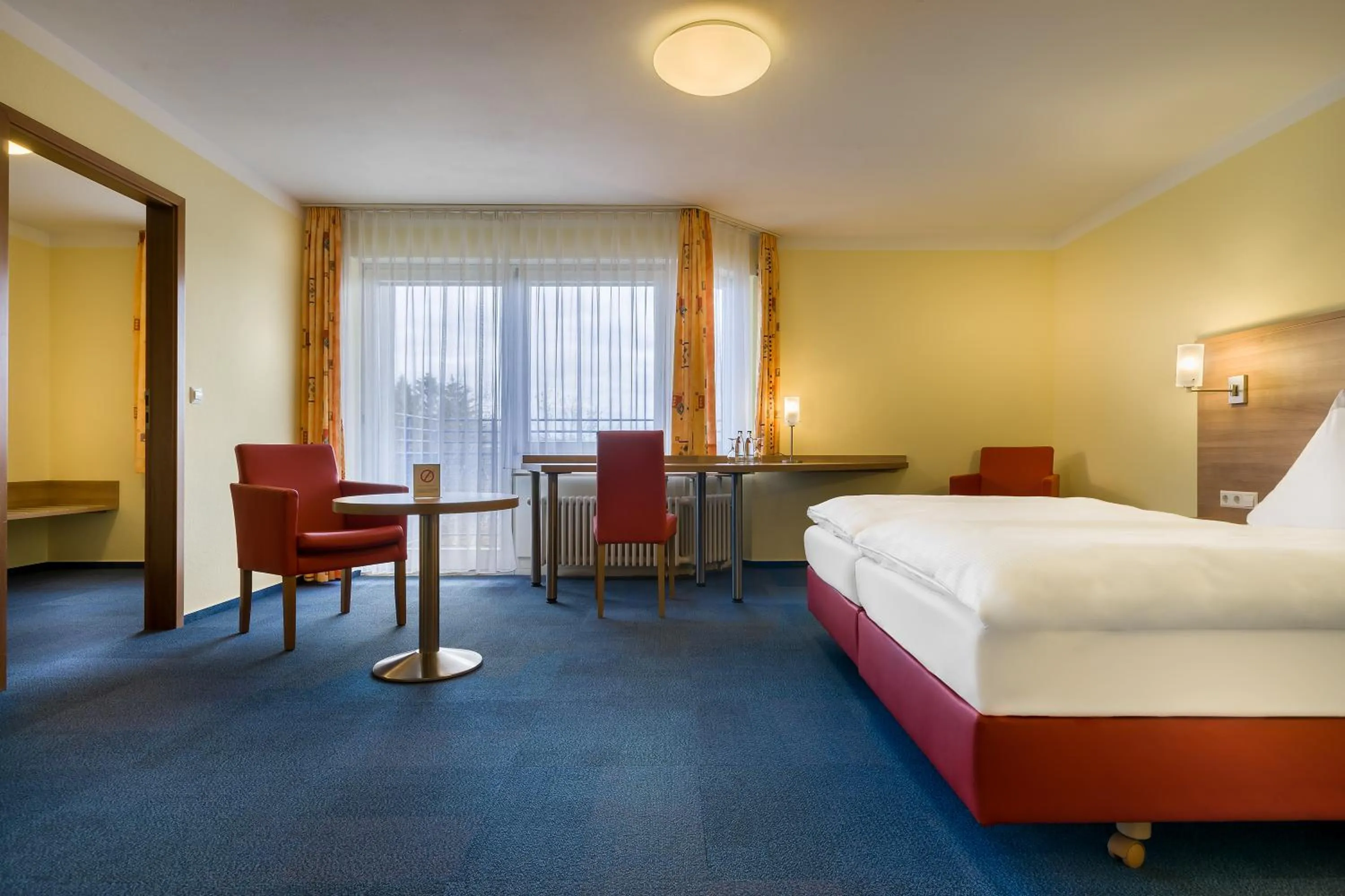 Bedroom, Bed in acora Karlsruhe Zentrum Living the City