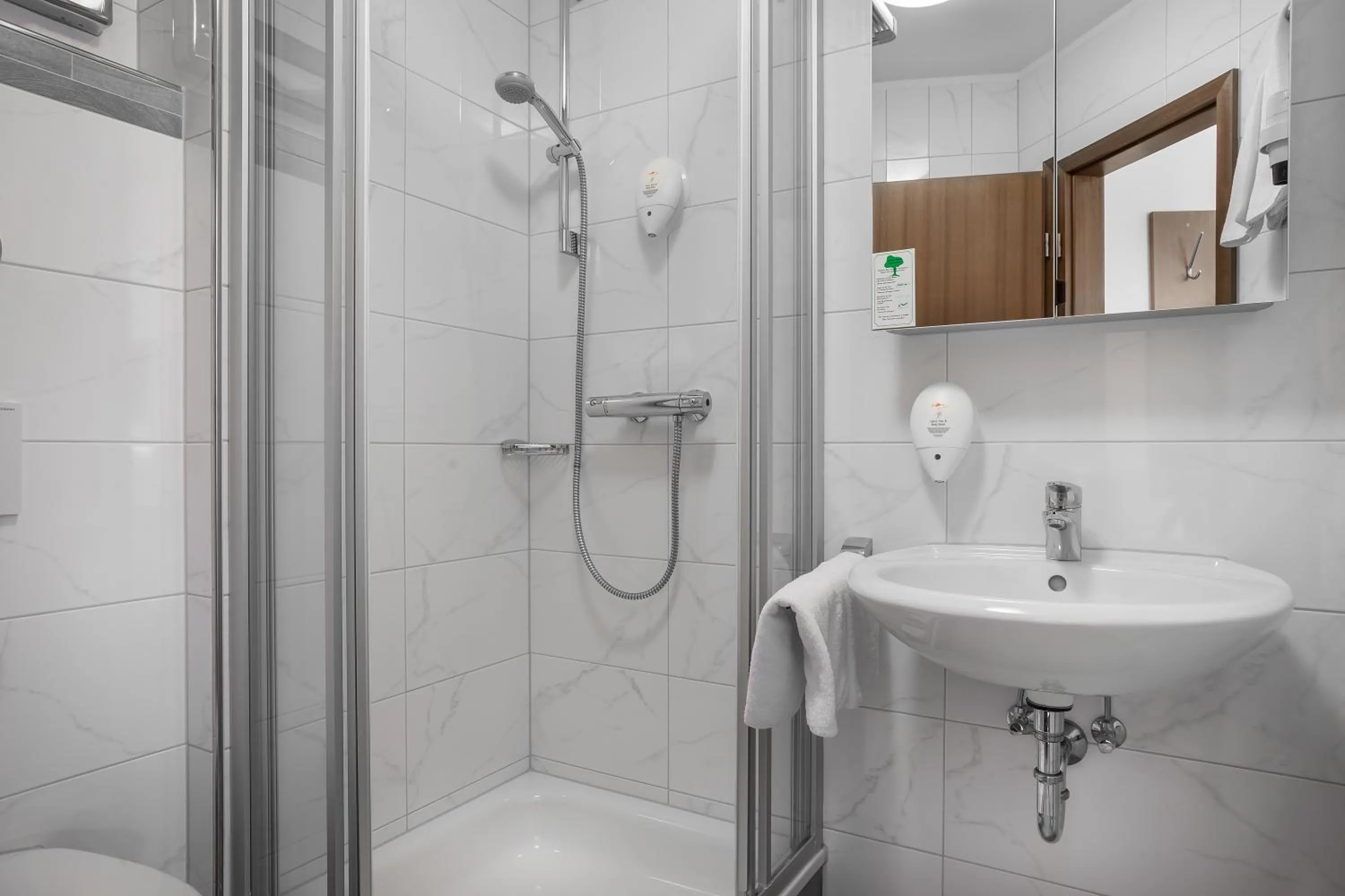 Bathroom in acora Karlsruhe Zentrum Living the City