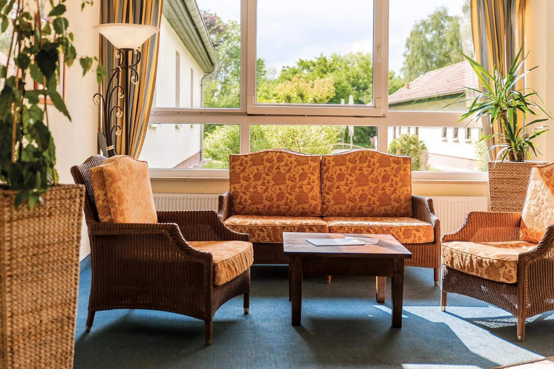 Seating area in Seehotel Heidehof