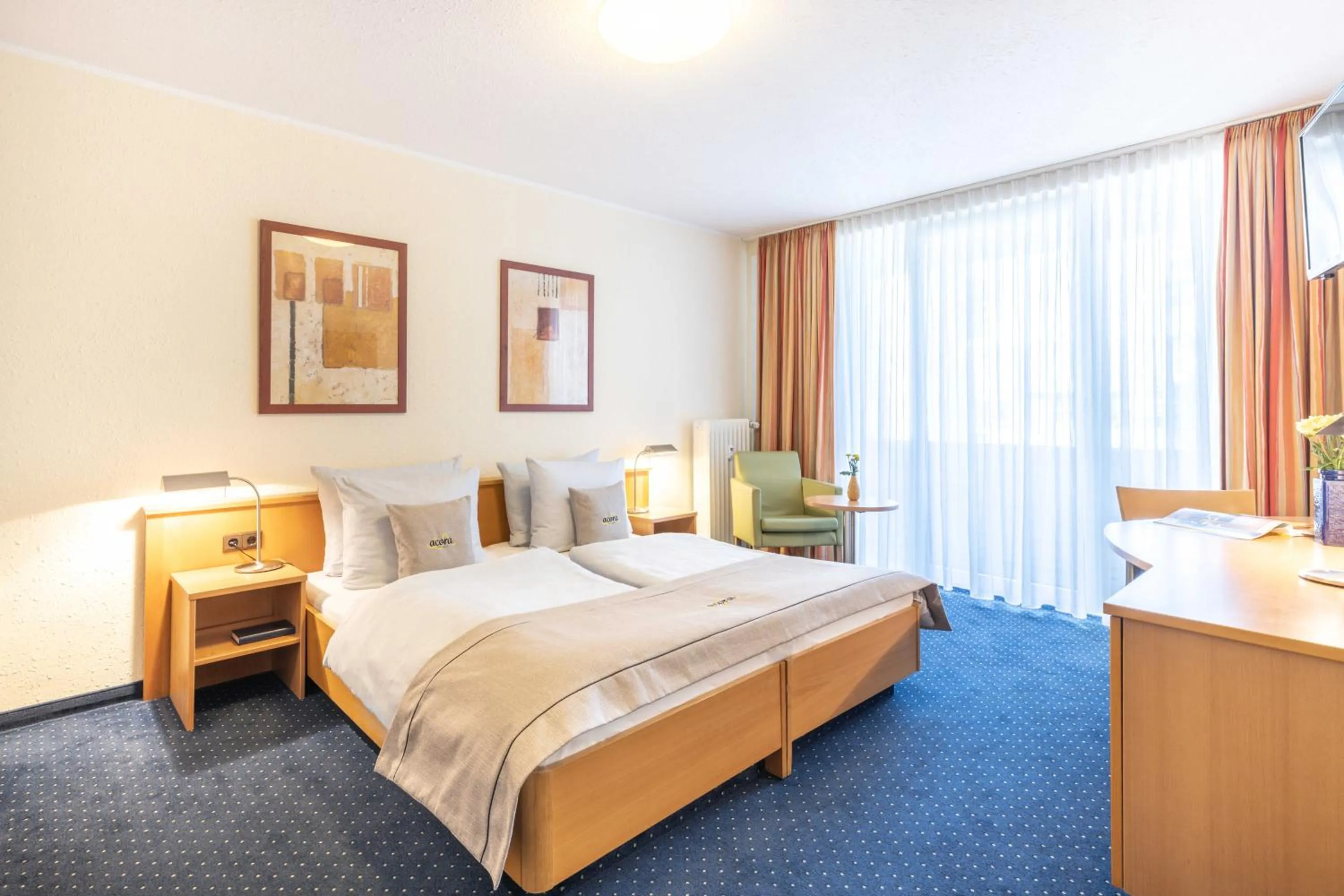 Photo of the whole room, Bed in acora Bonn Living the City