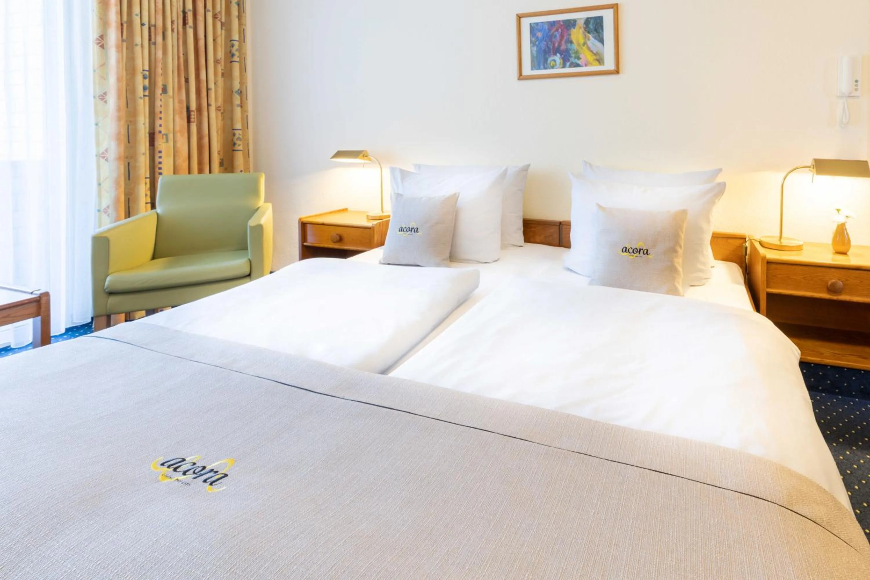 Photo of the whole room, Bed in acora Bonn Living the City