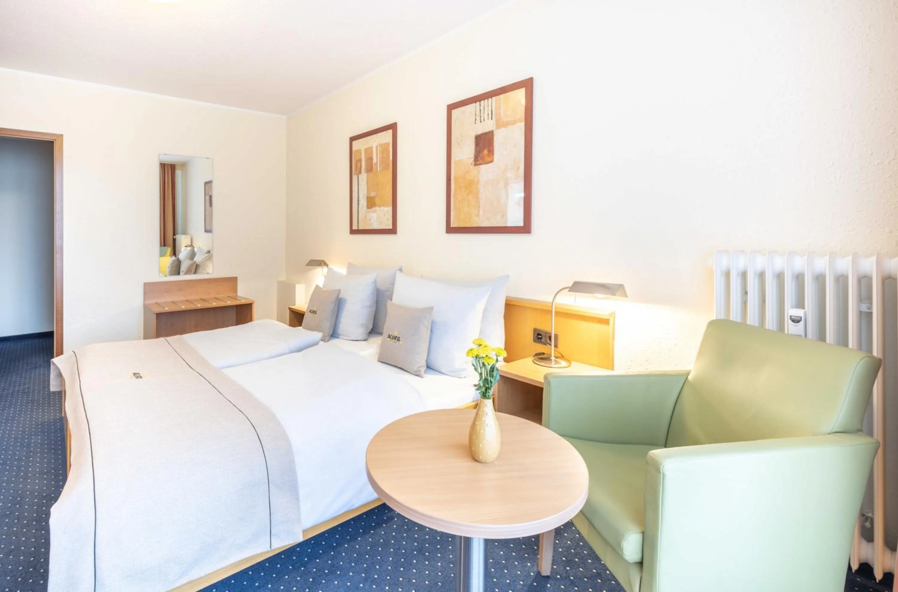 Photo of the whole room, Bed in acora Bonn Living the City