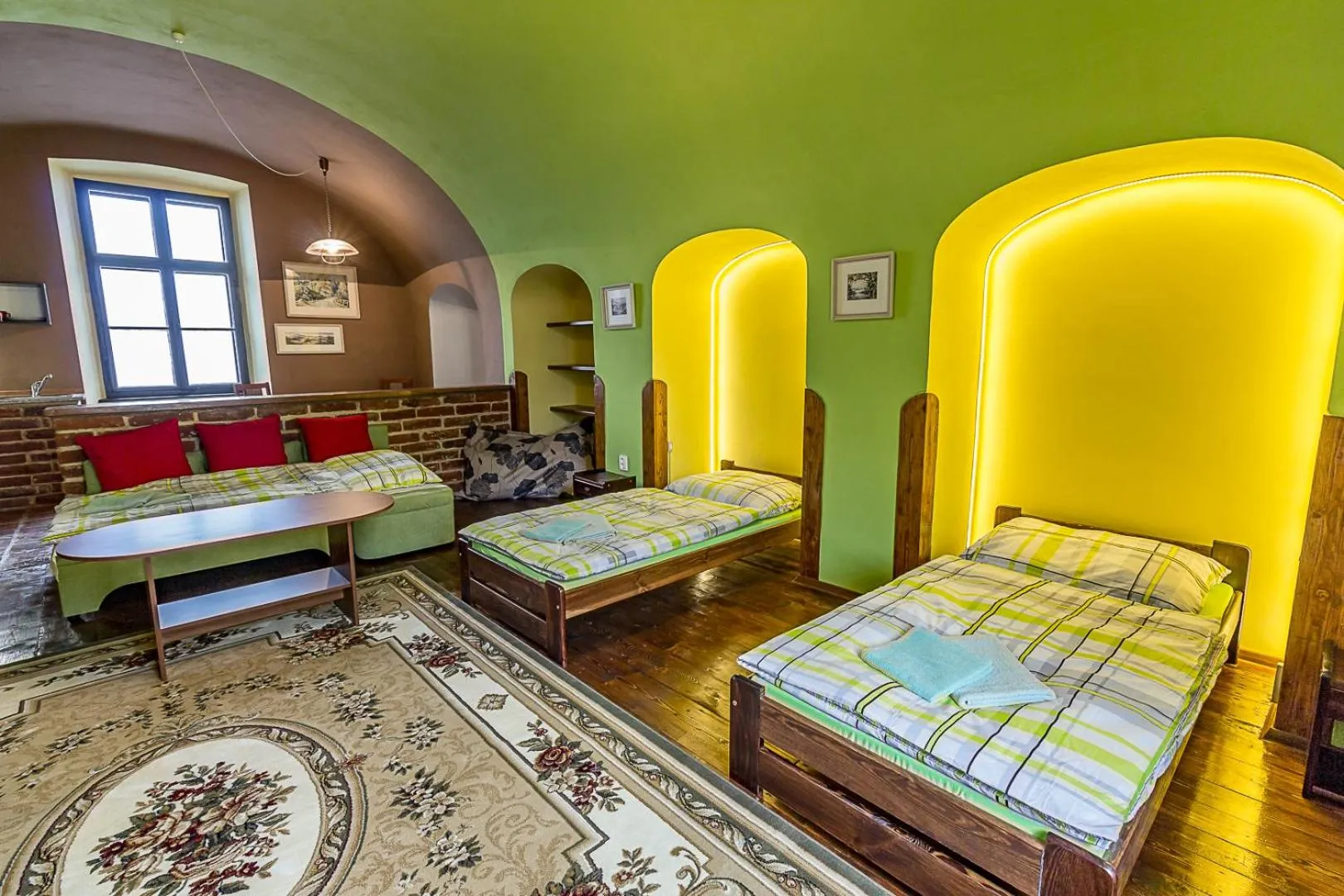 Photo of the whole room, Bed in Ubytování 8