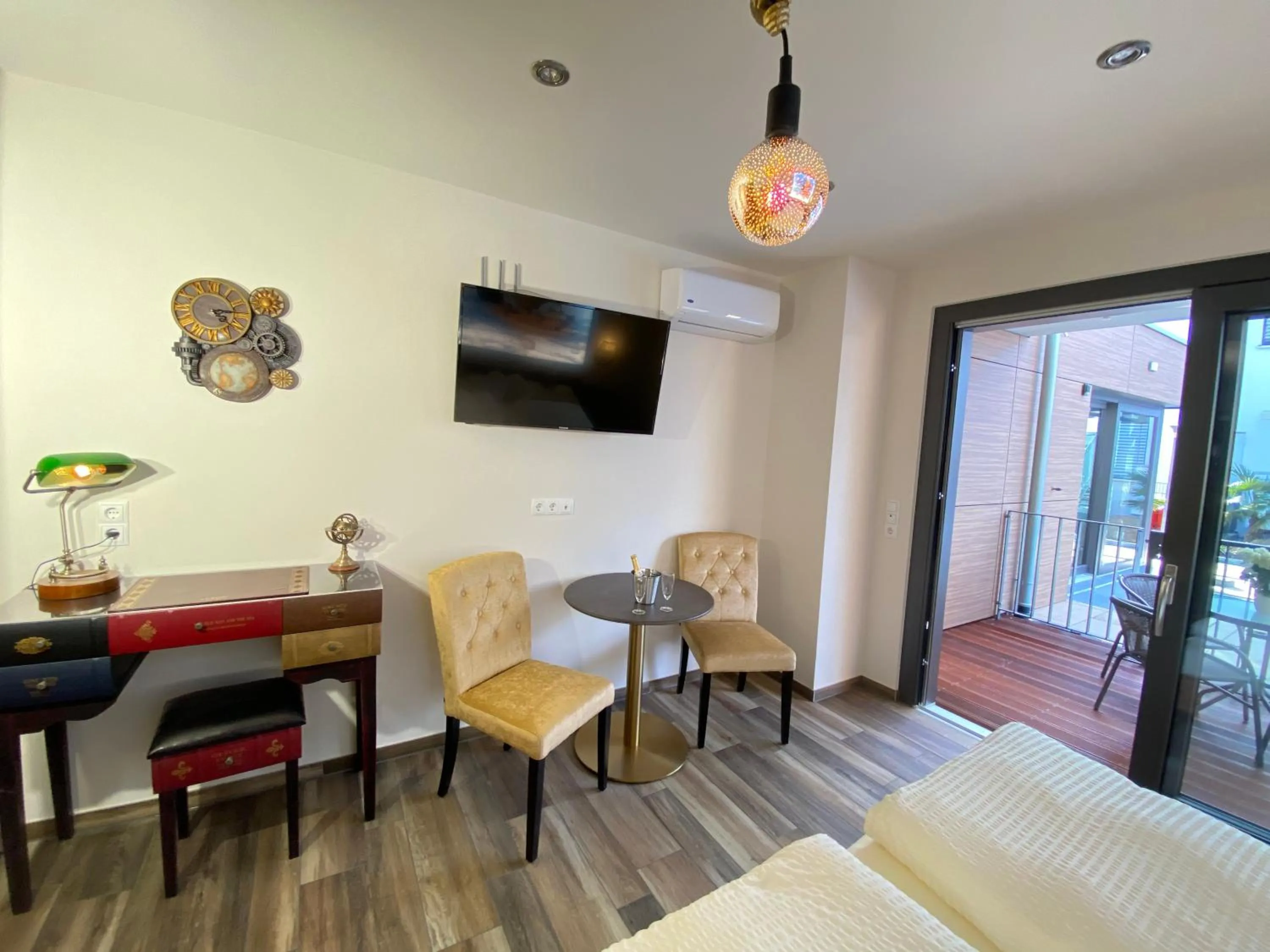 Photo of the whole room, Bed in AVALON ideal gelegen zwischen Europapark und Rulantica