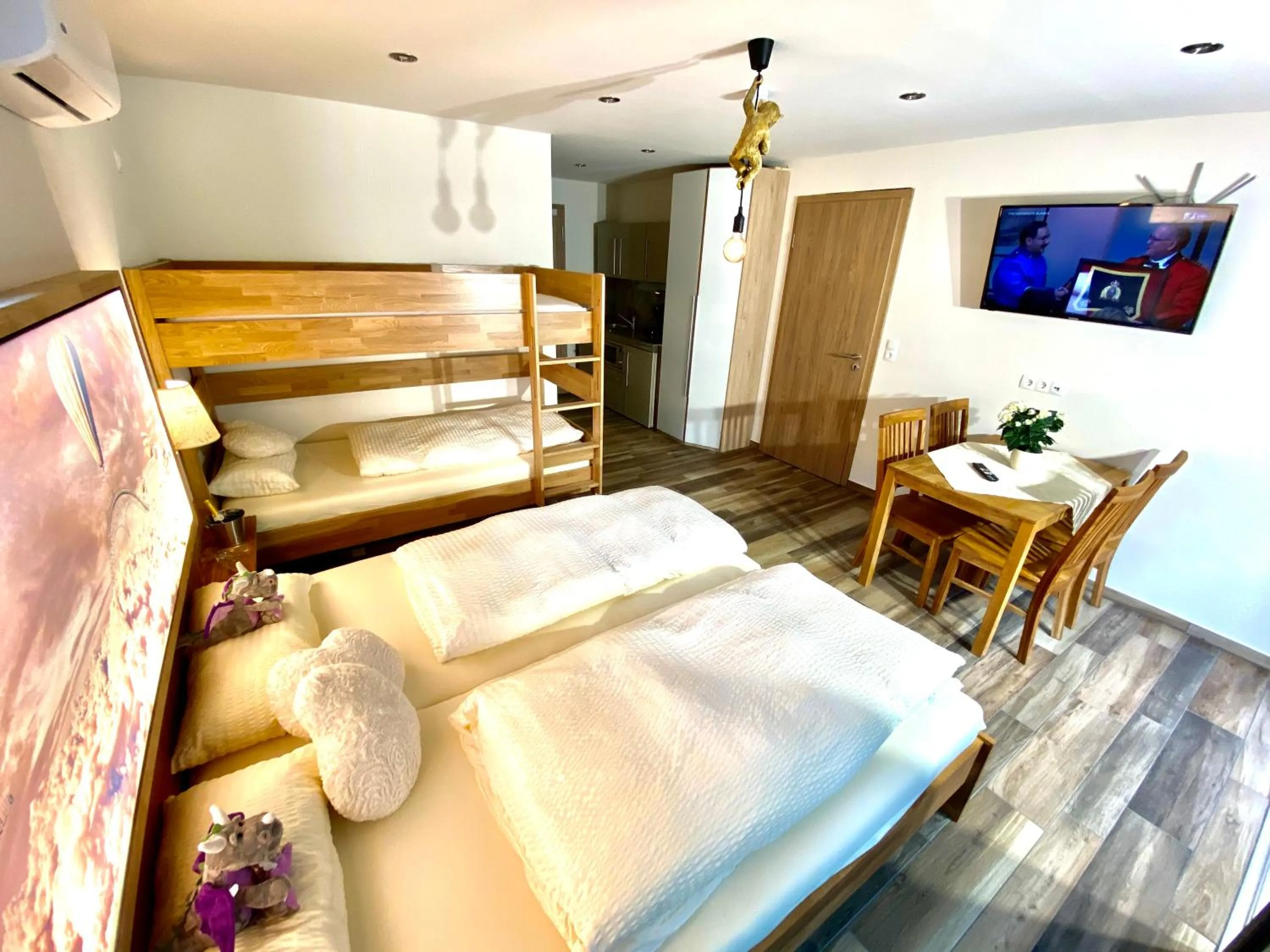 Photo of the whole room, Bed in AVALON ideal gelegen zwischen Europapark und Rulantica