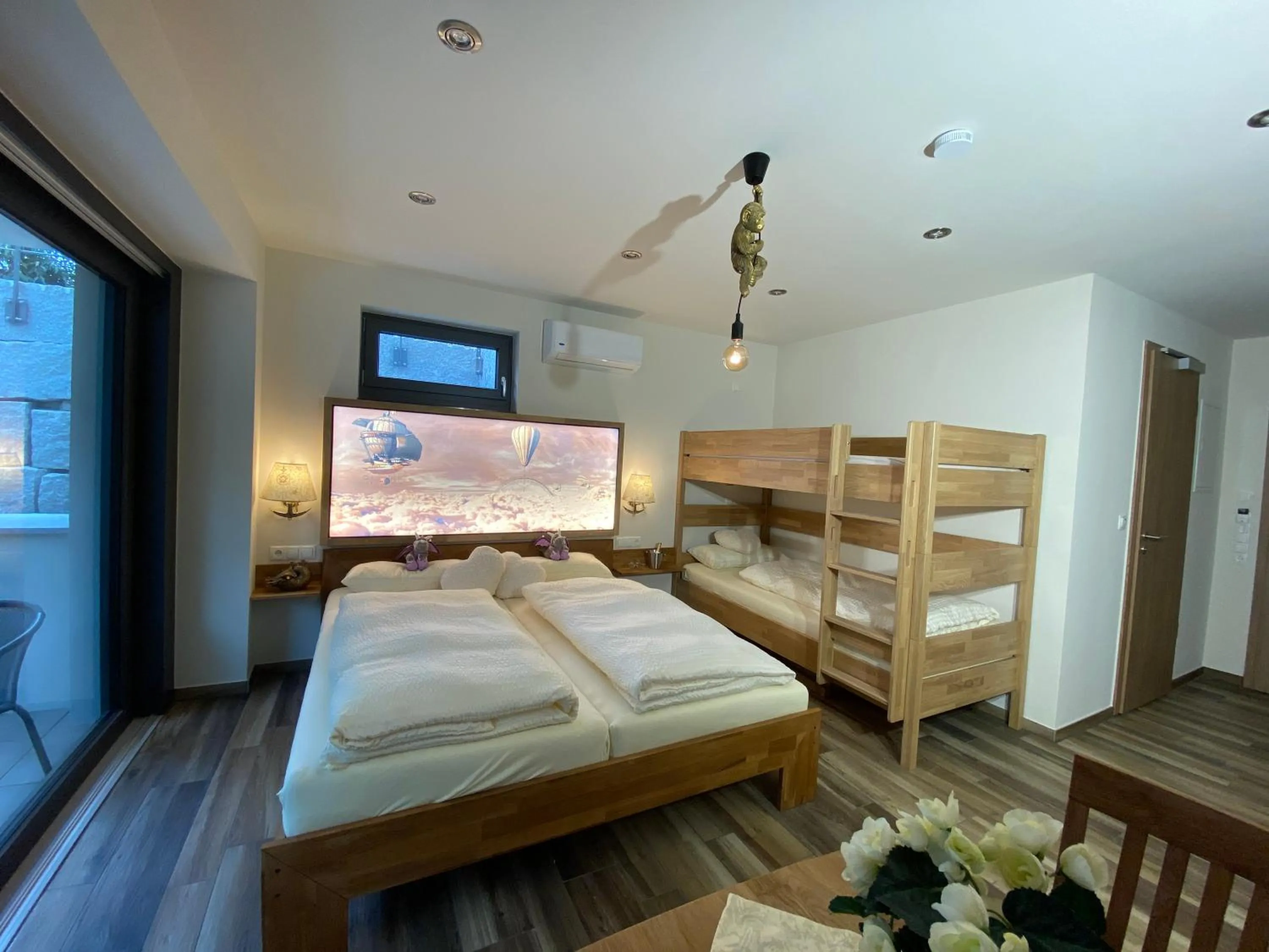 Photo of the whole room, Bed in AVALON ideal gelegen zwischen Europapark und Rulantica