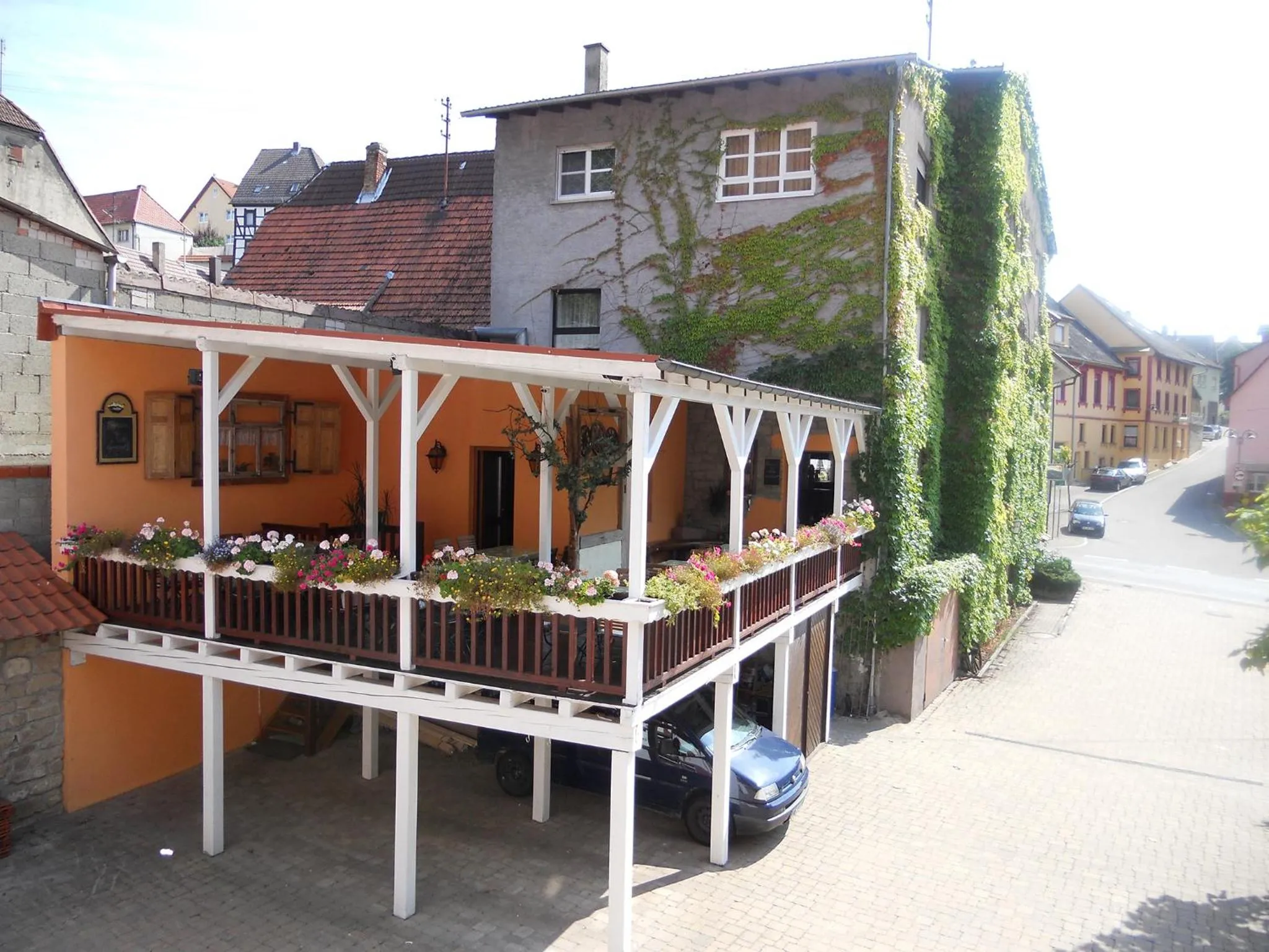 Property building in Cross-Country-Hotel Hirsch