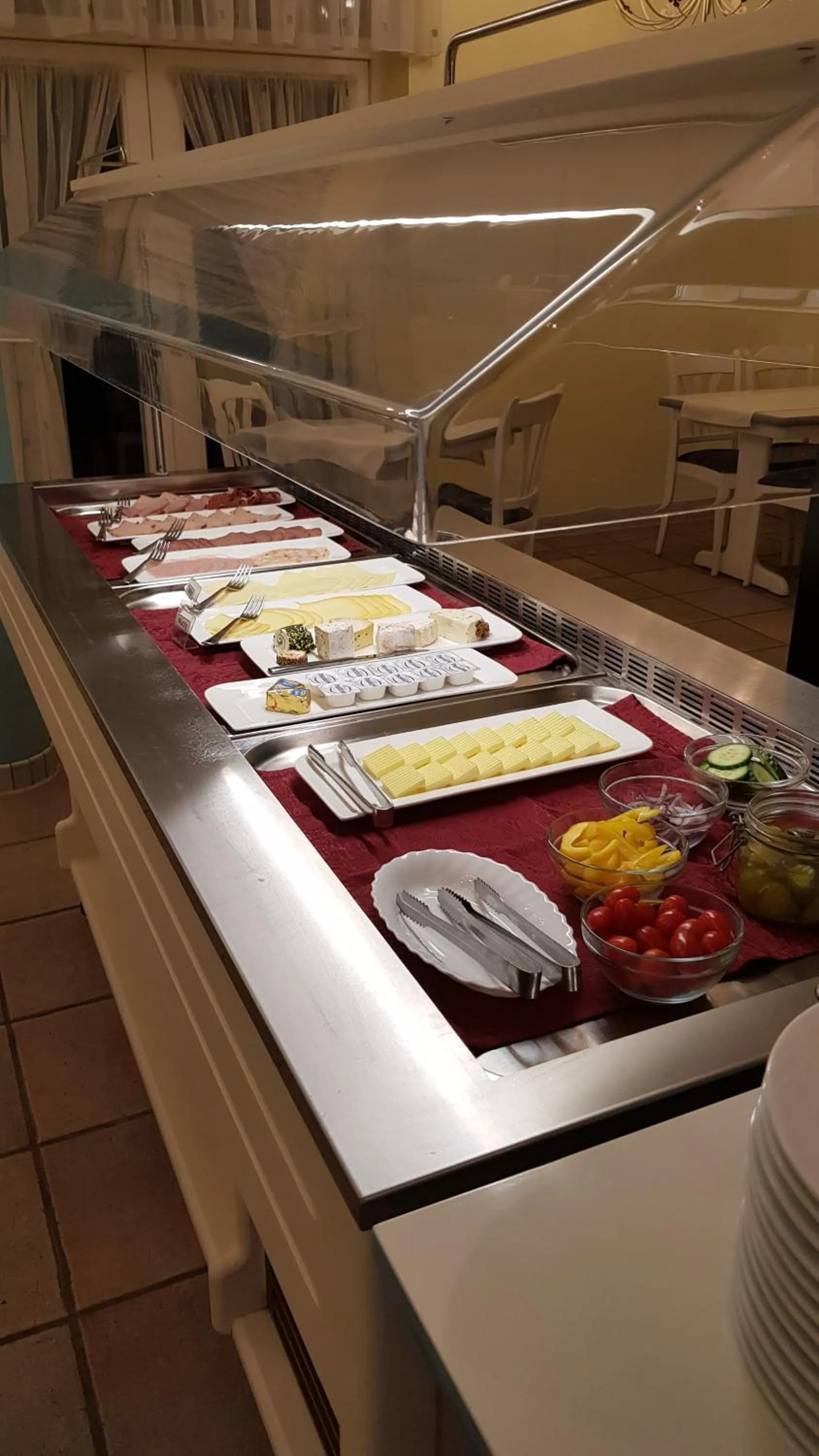 Breakfast in Cross-Country-Hotel Hirsch