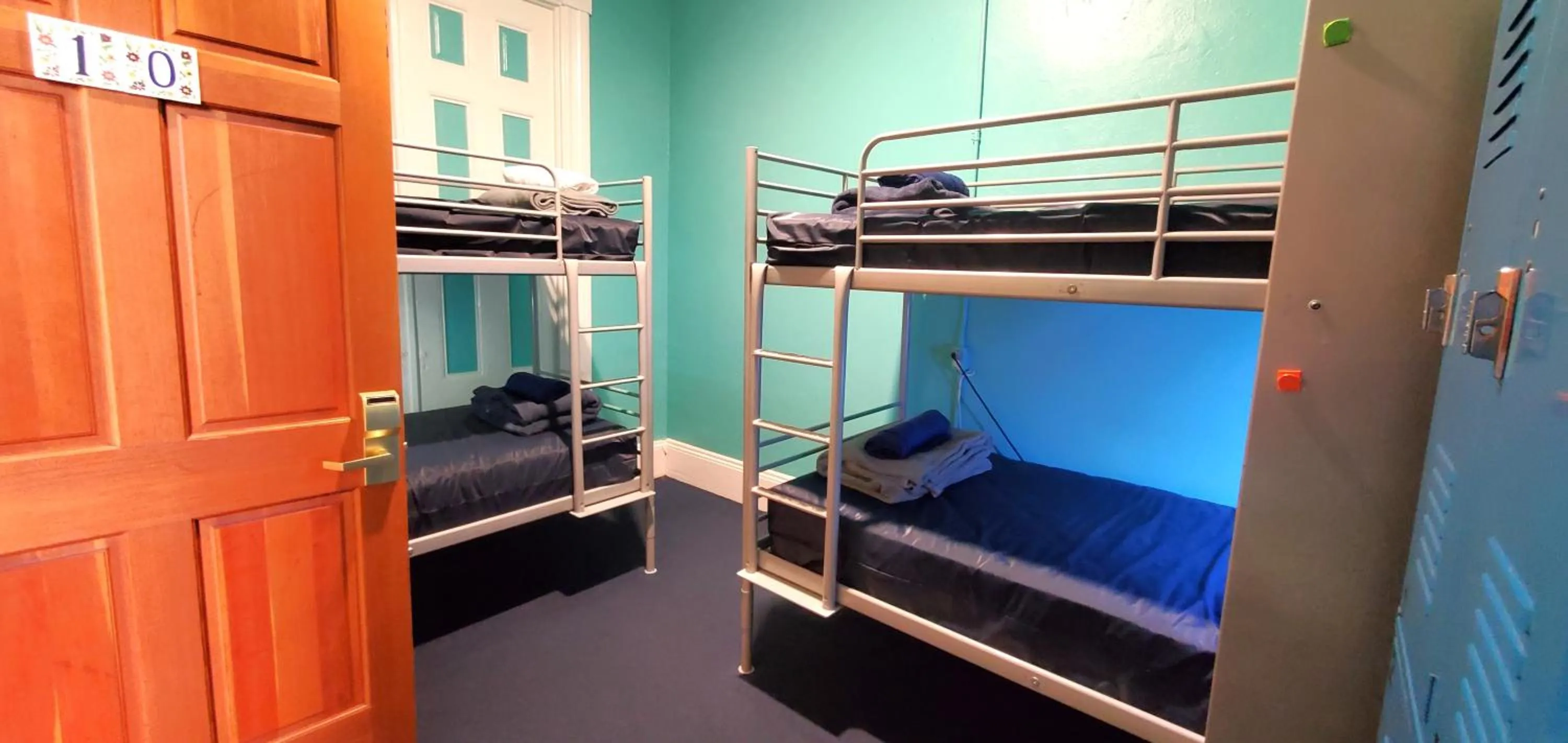 Bed in Gaslamp Hostel