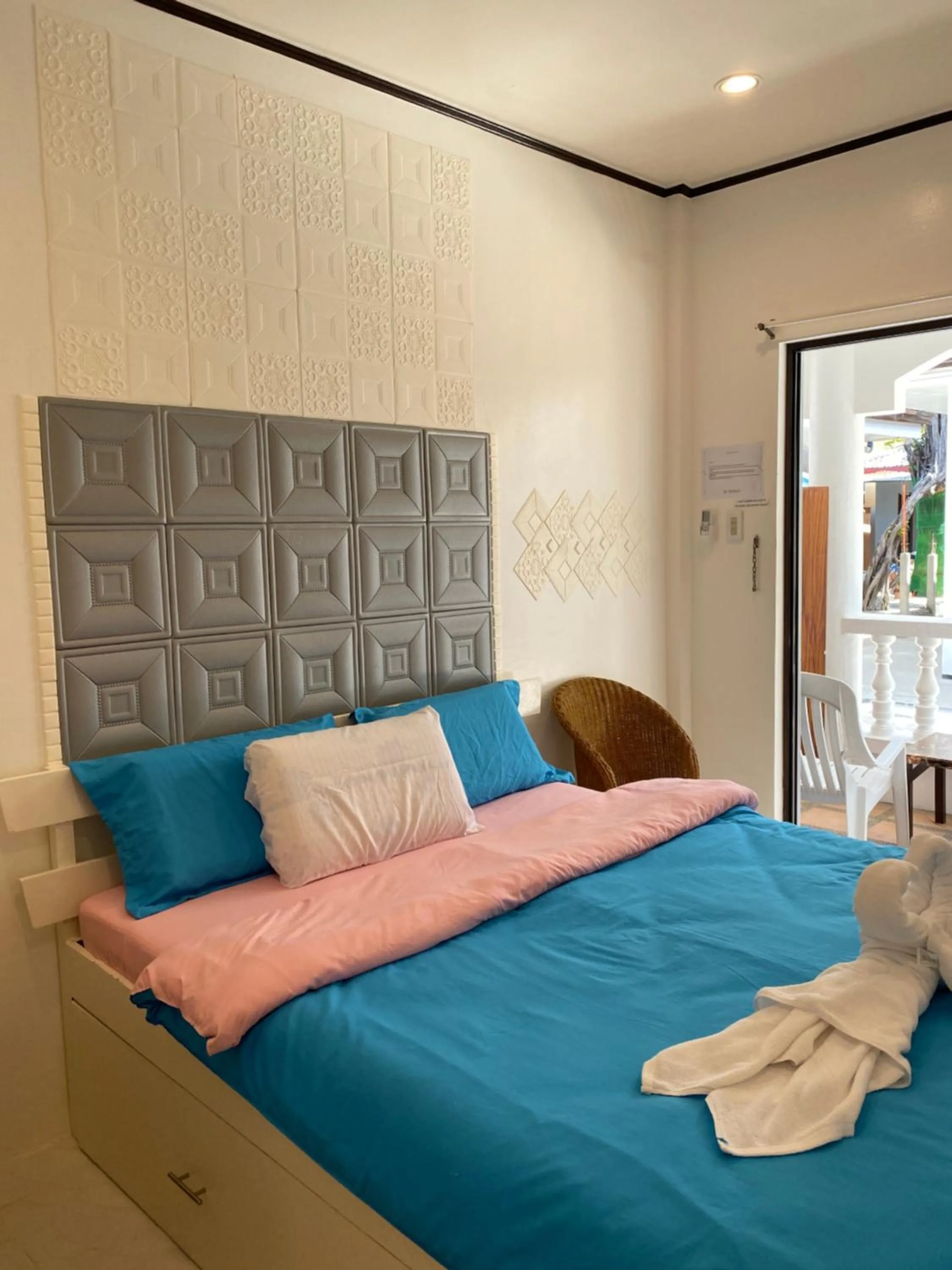 Monallan Boracay Hotel