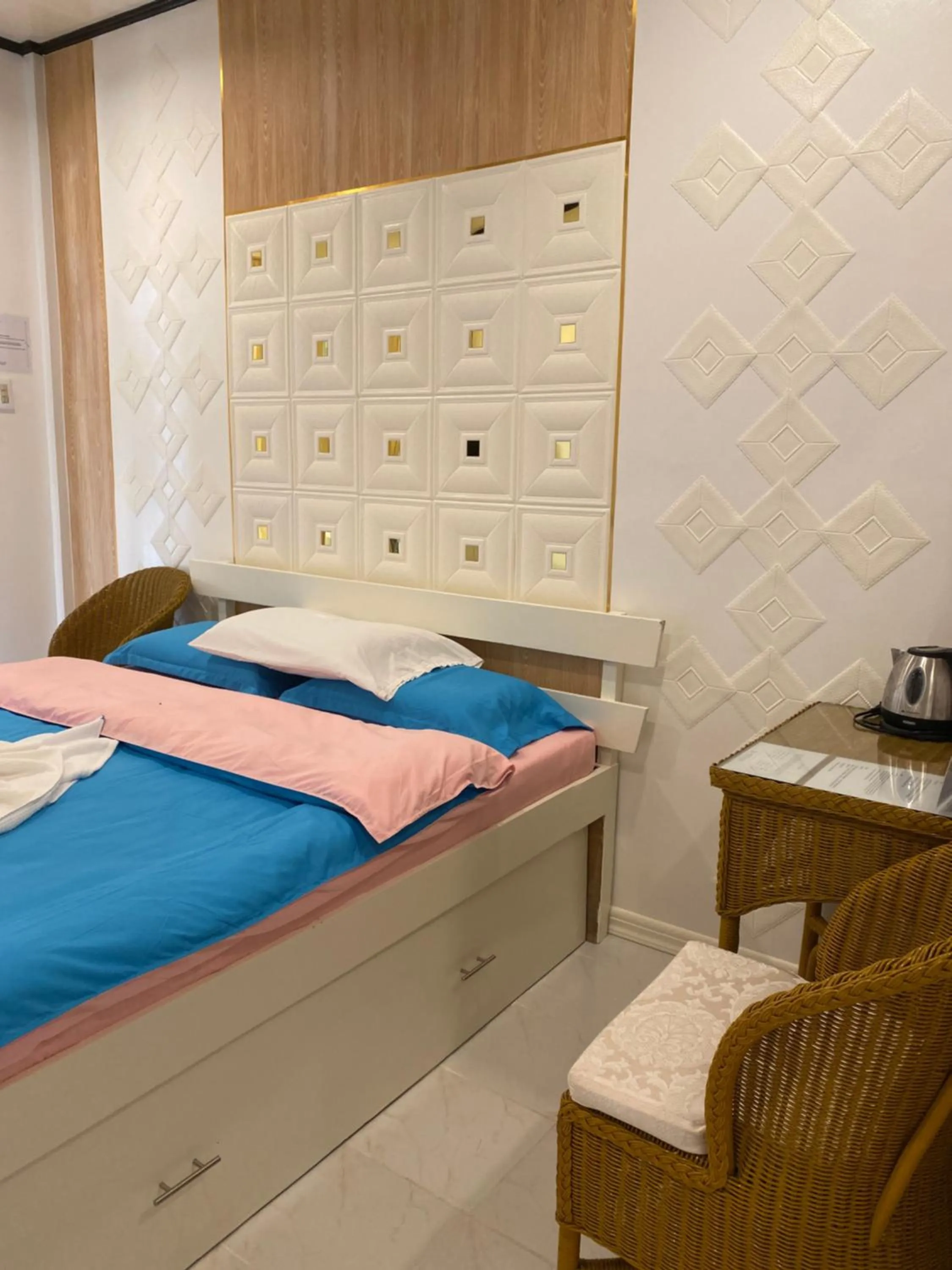 Monallan Boracay Hotel