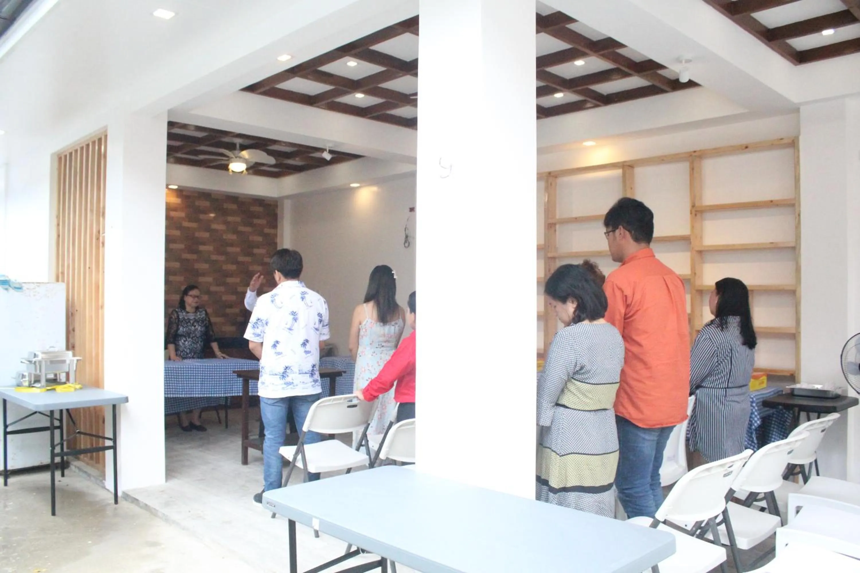 Restaurant/places to eat in Monallan Boracay Hotel