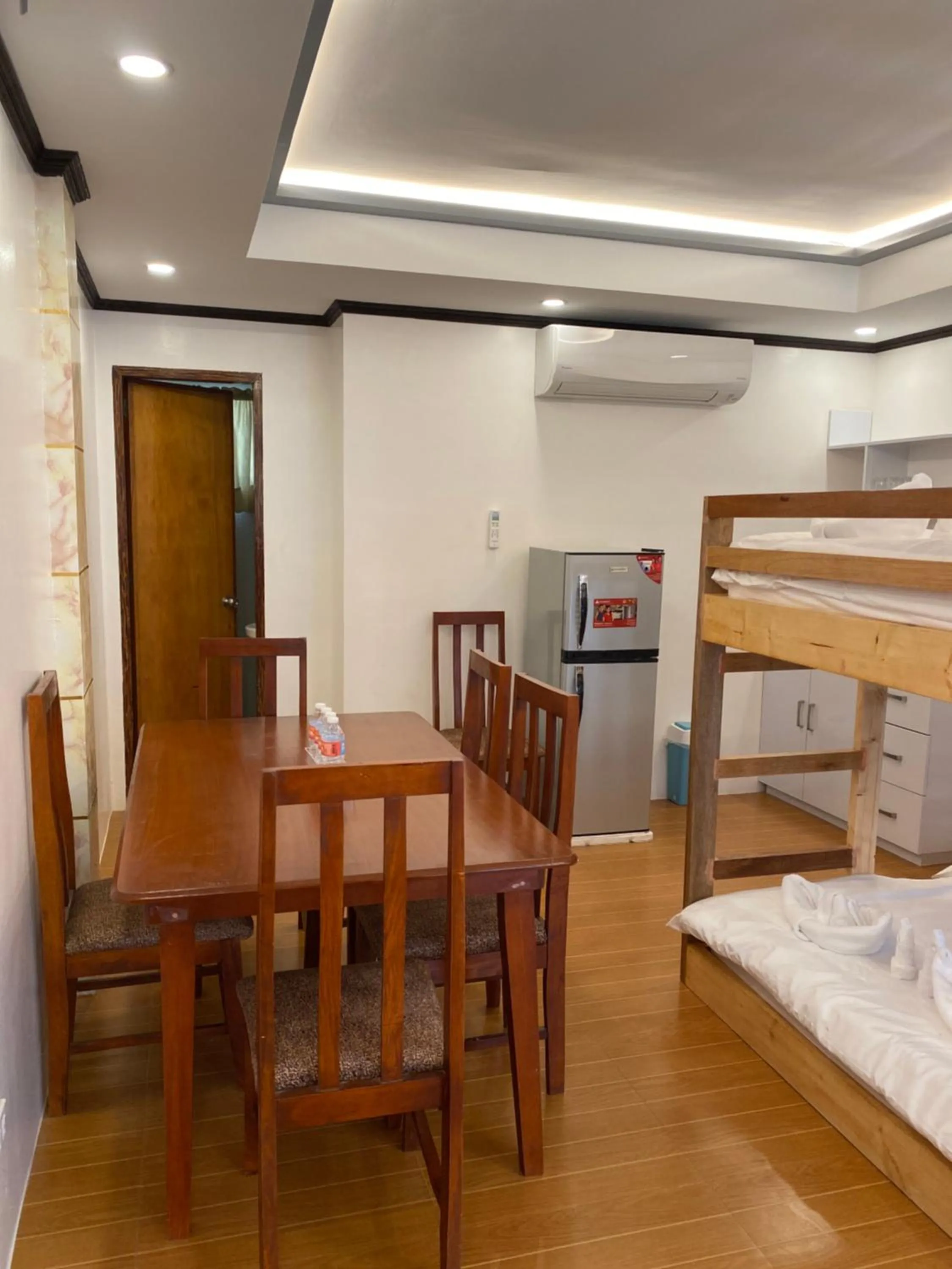 Monallan Boracay Hotel