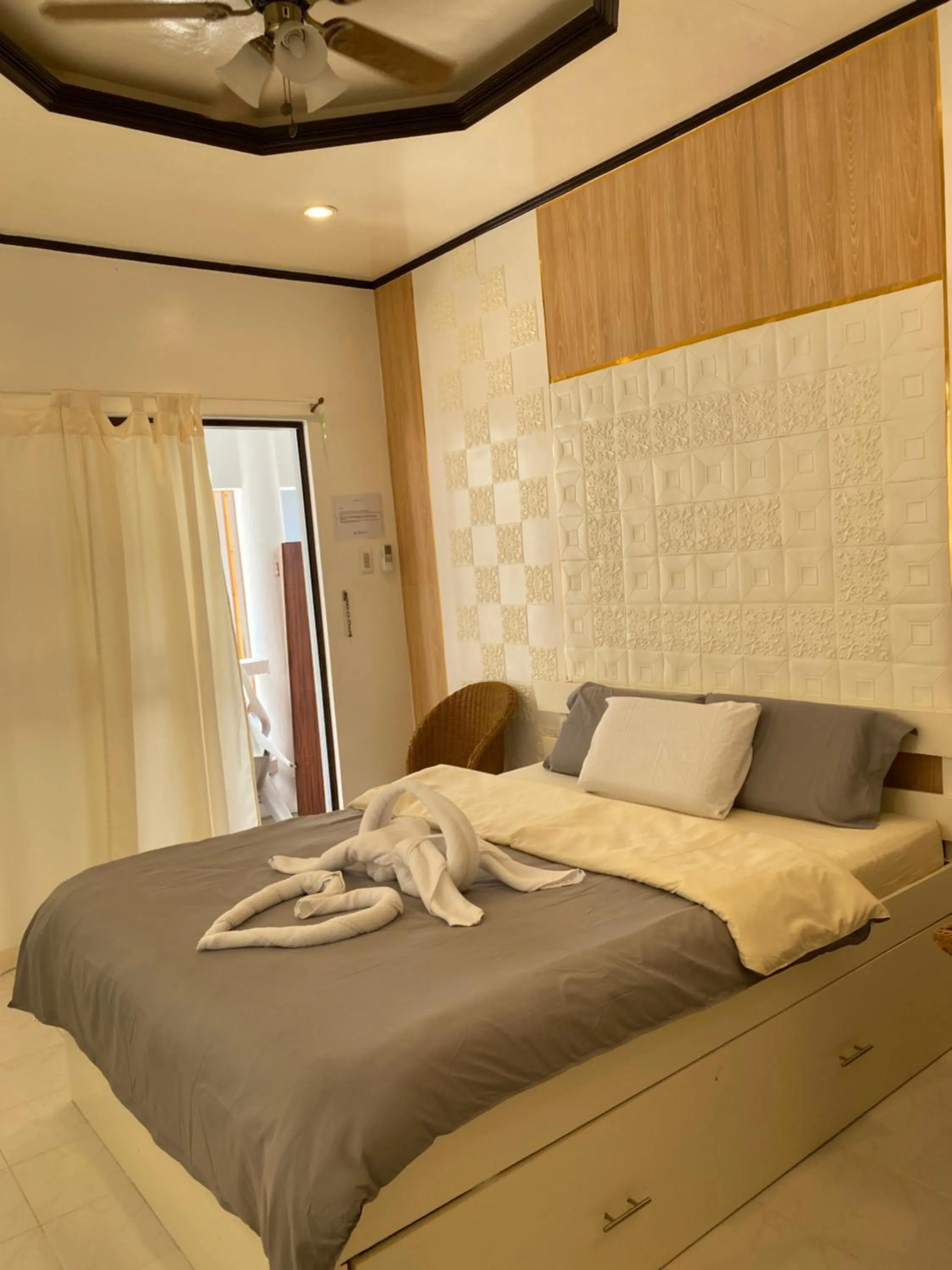 Monallan Boracay Hotel