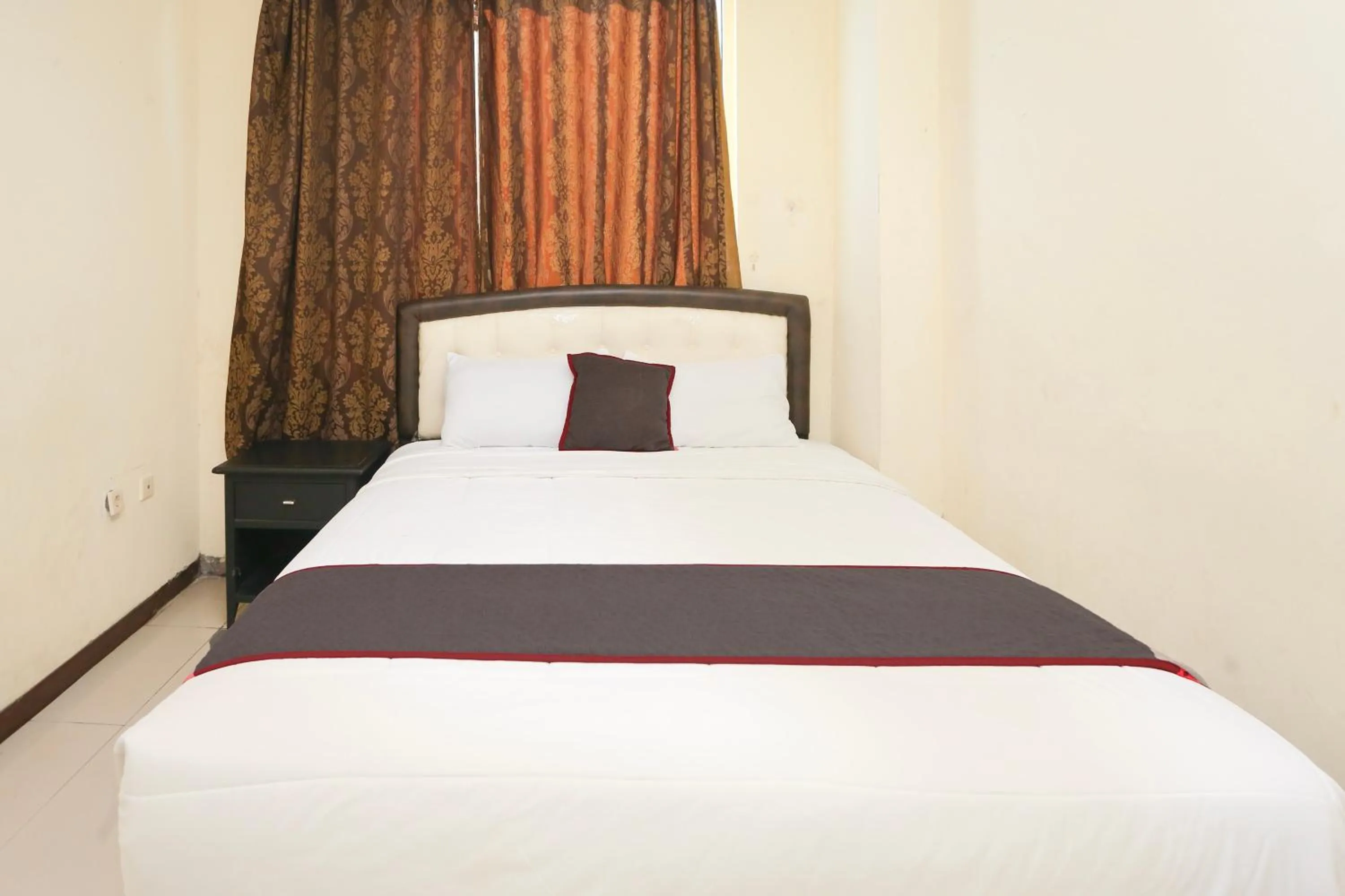Bedroom in Hotel O Bekasi Near Mall Lippo Cikarang Formerly Hotel Addictk