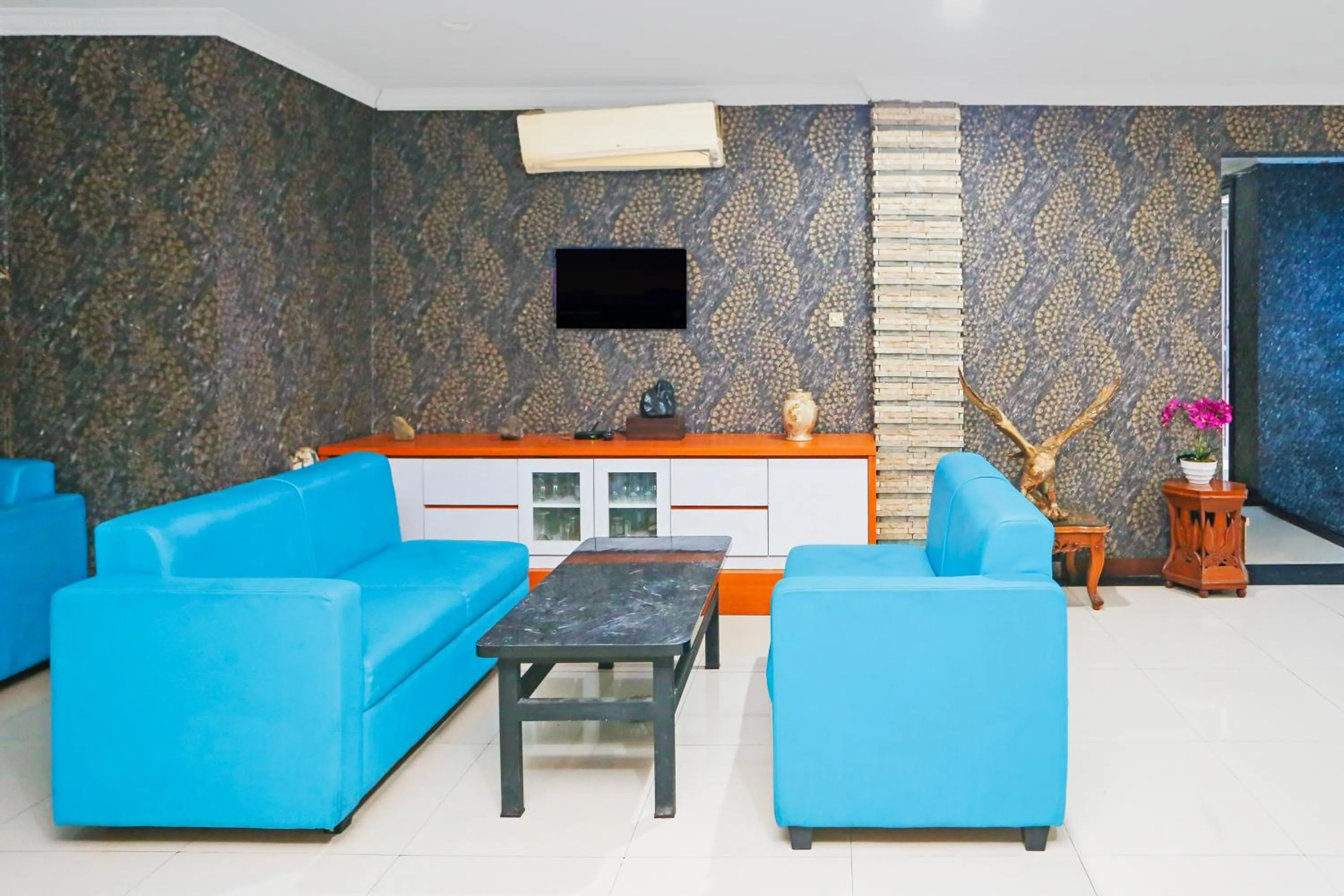 Lobby or reception in Hotel O Bekasi Near Mall Lippo Cikarang Formerly Hotel Addictk