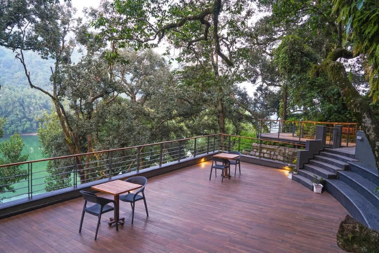 The Rosefinch Sarovar Portico