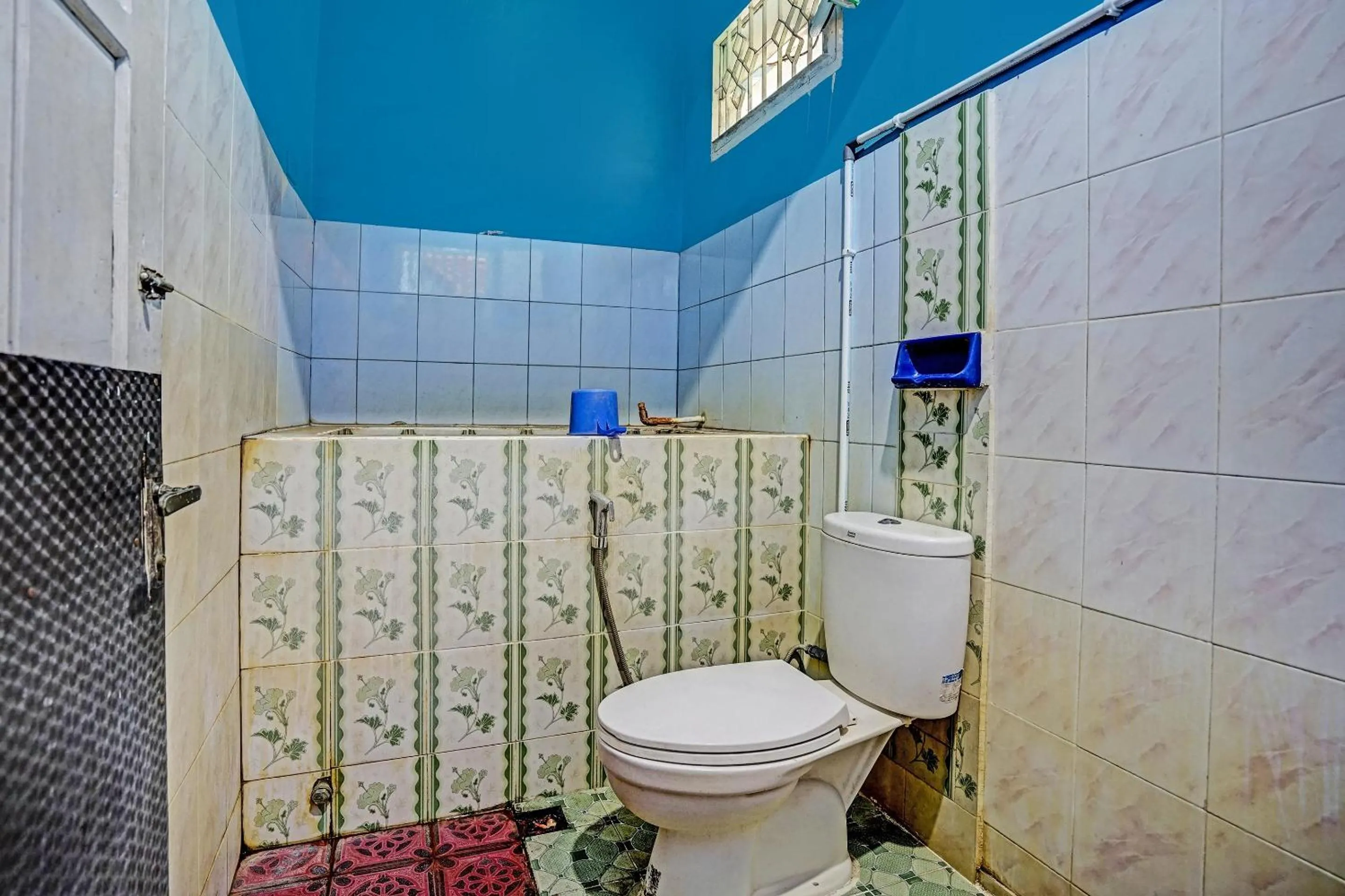 Bathroom in OYO 3205 Penginapan Mikial Ismi Kayuagung Syariah