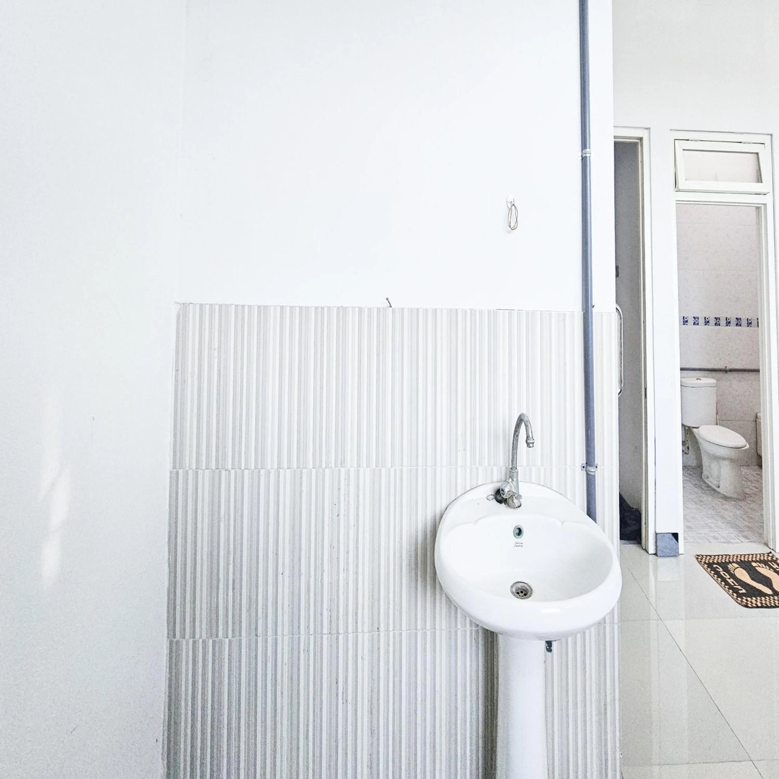 Bathroom in Ijen Homestay Mojokerto RedPartner