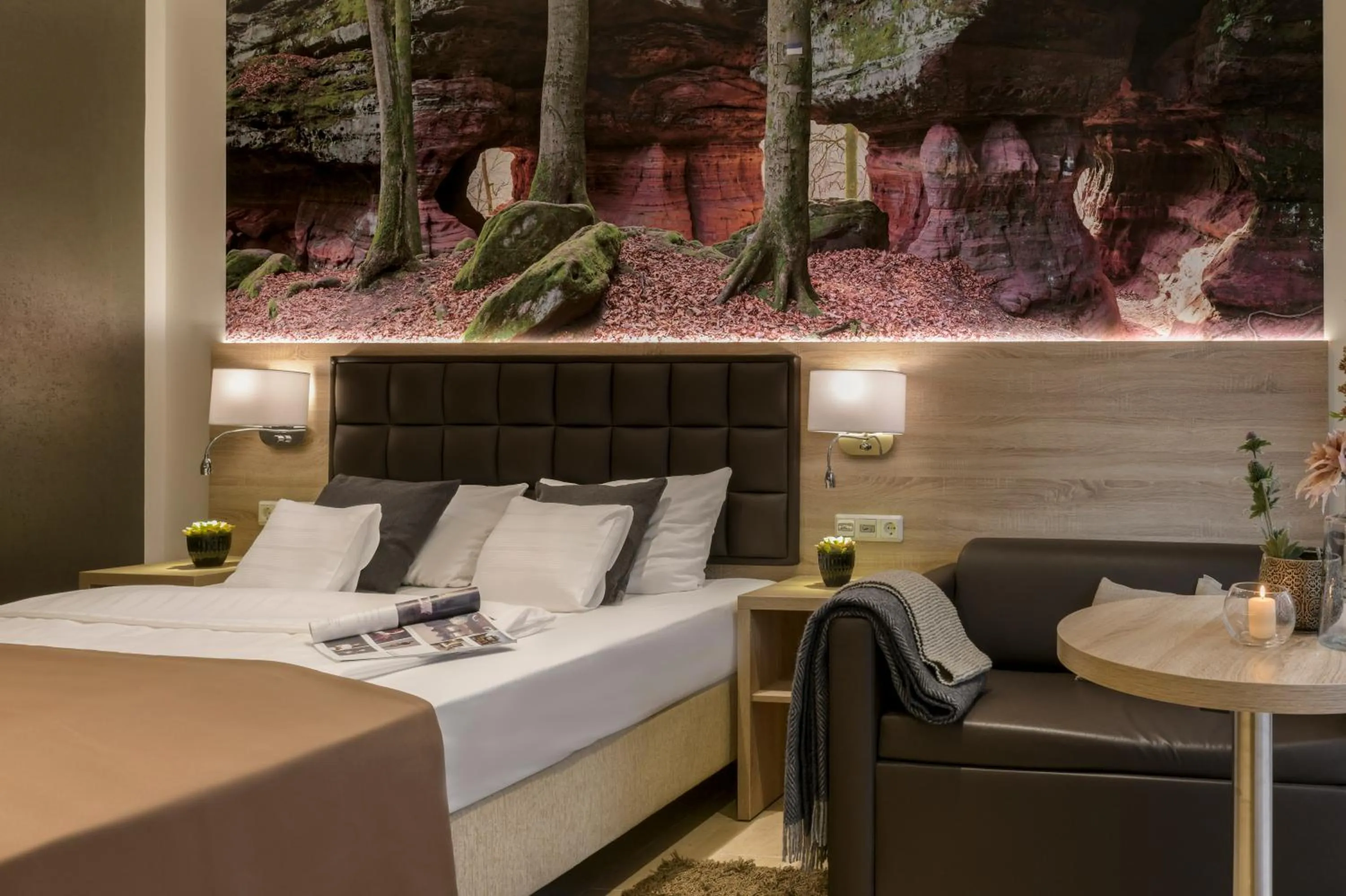 Photo of the whole room, Bed in Hotel-Restaurant Barbarossahof