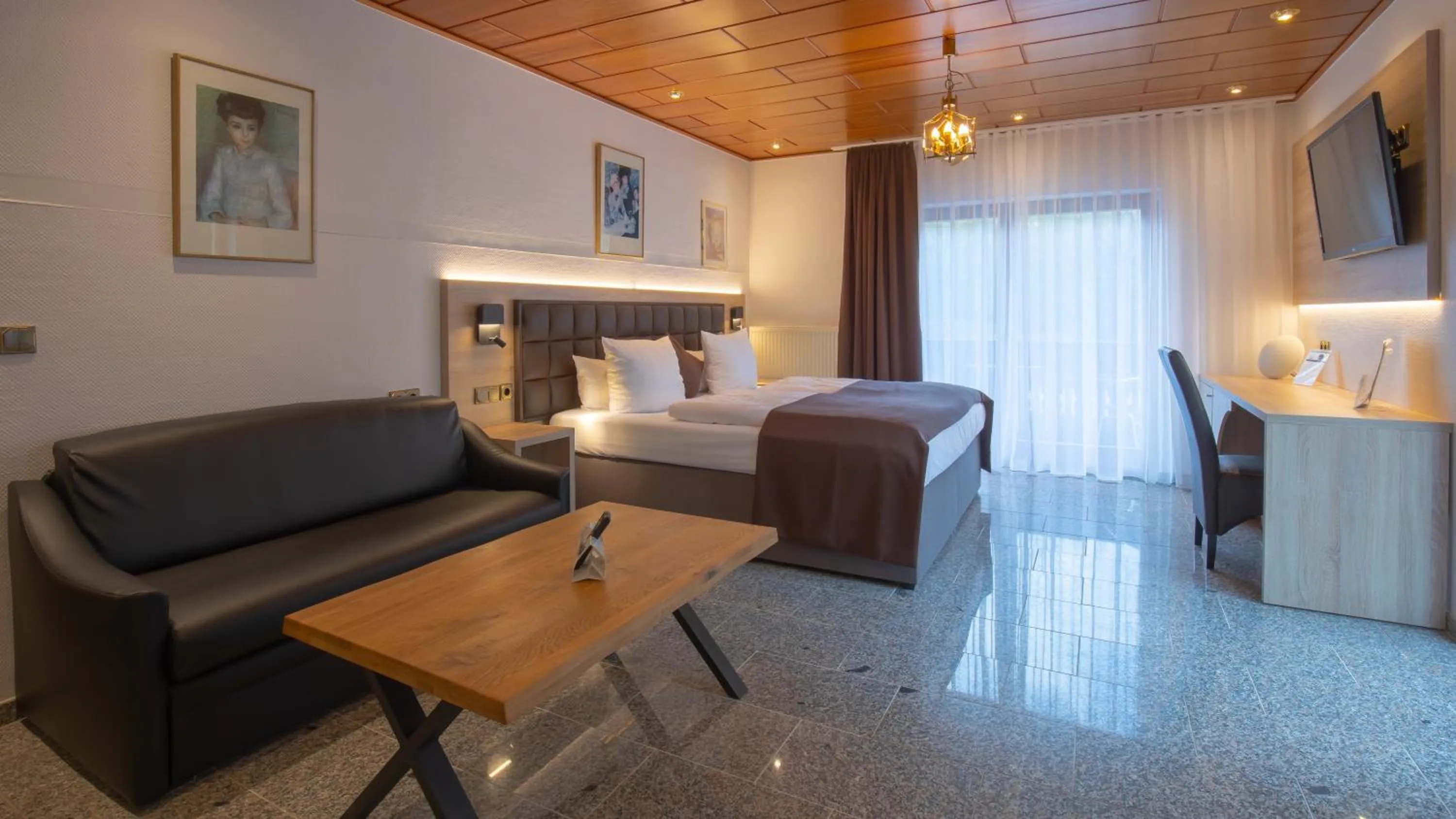 Photo of the whole room in Hotel-Restaurant Barbarossahof