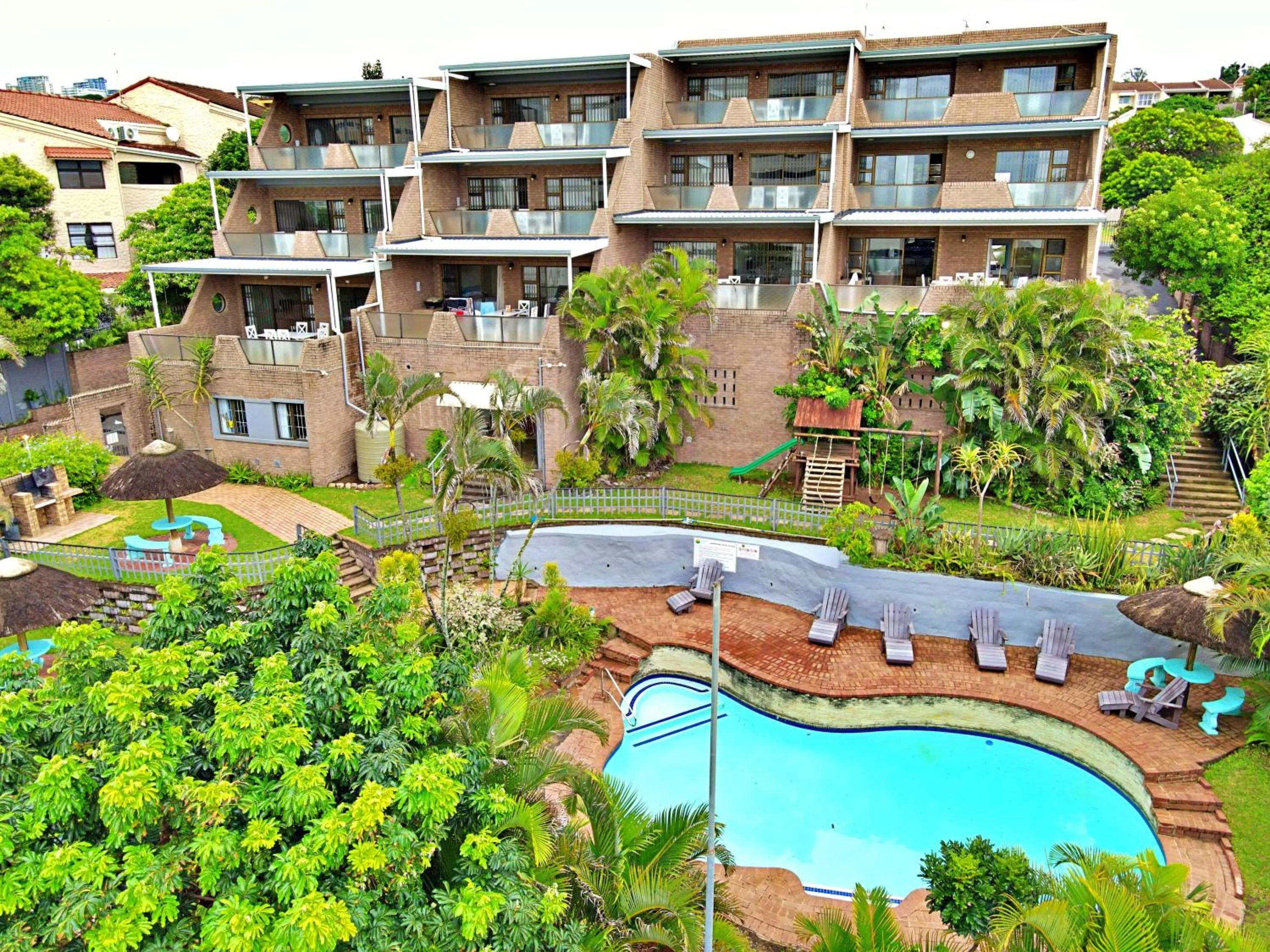 Property building in Hyde Park